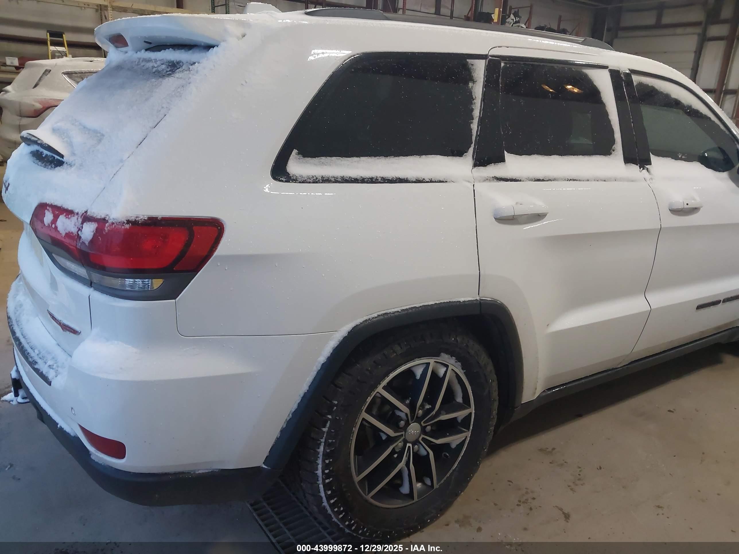 JEEP GRAND image 4