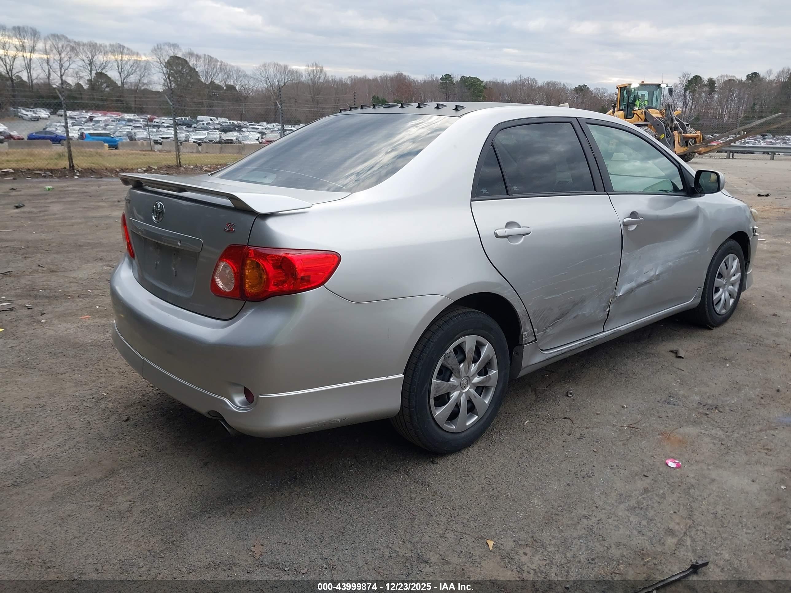 TOYOTA COROLLA image 4