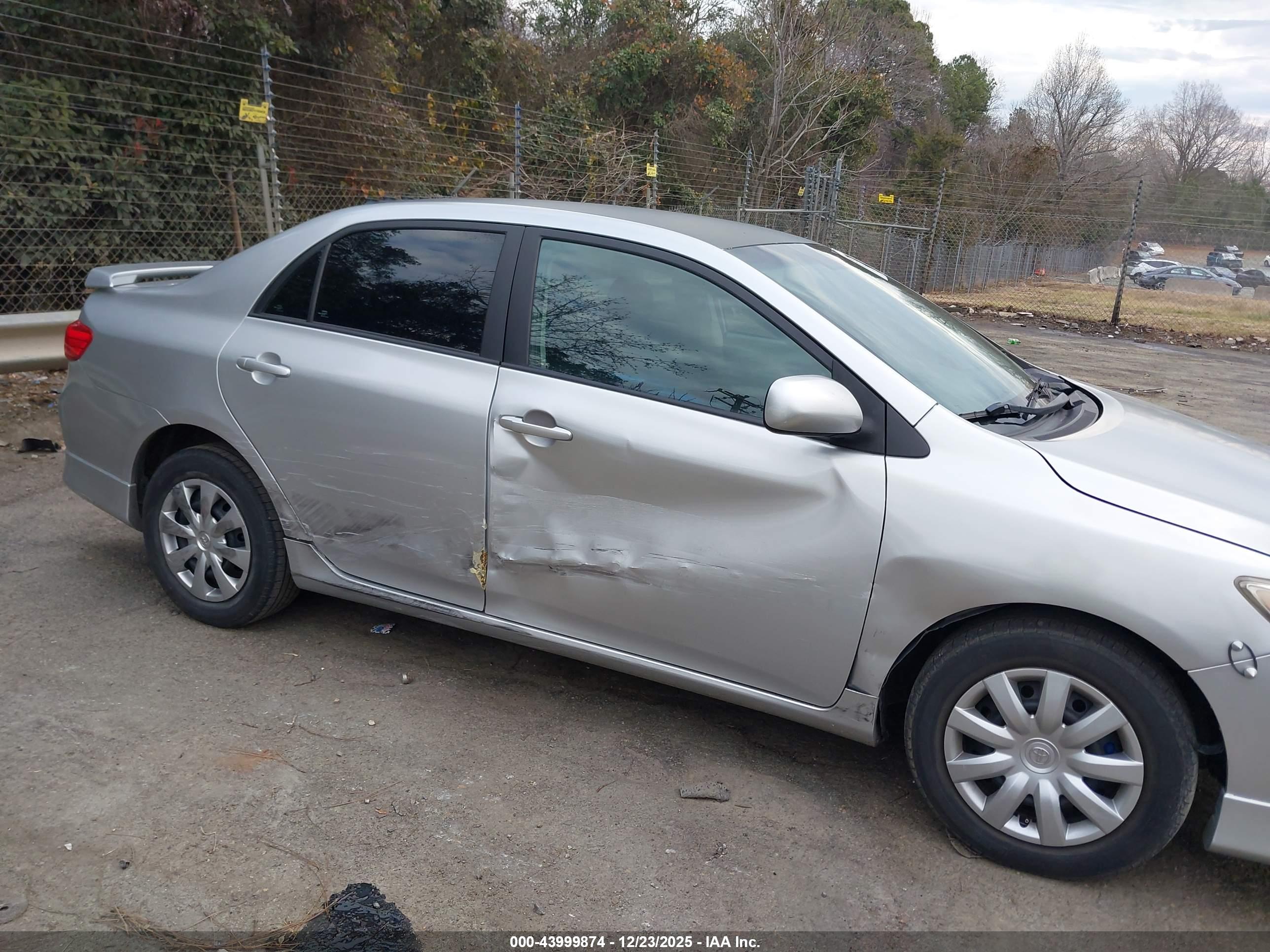 TOYOTA COROLLA image 6