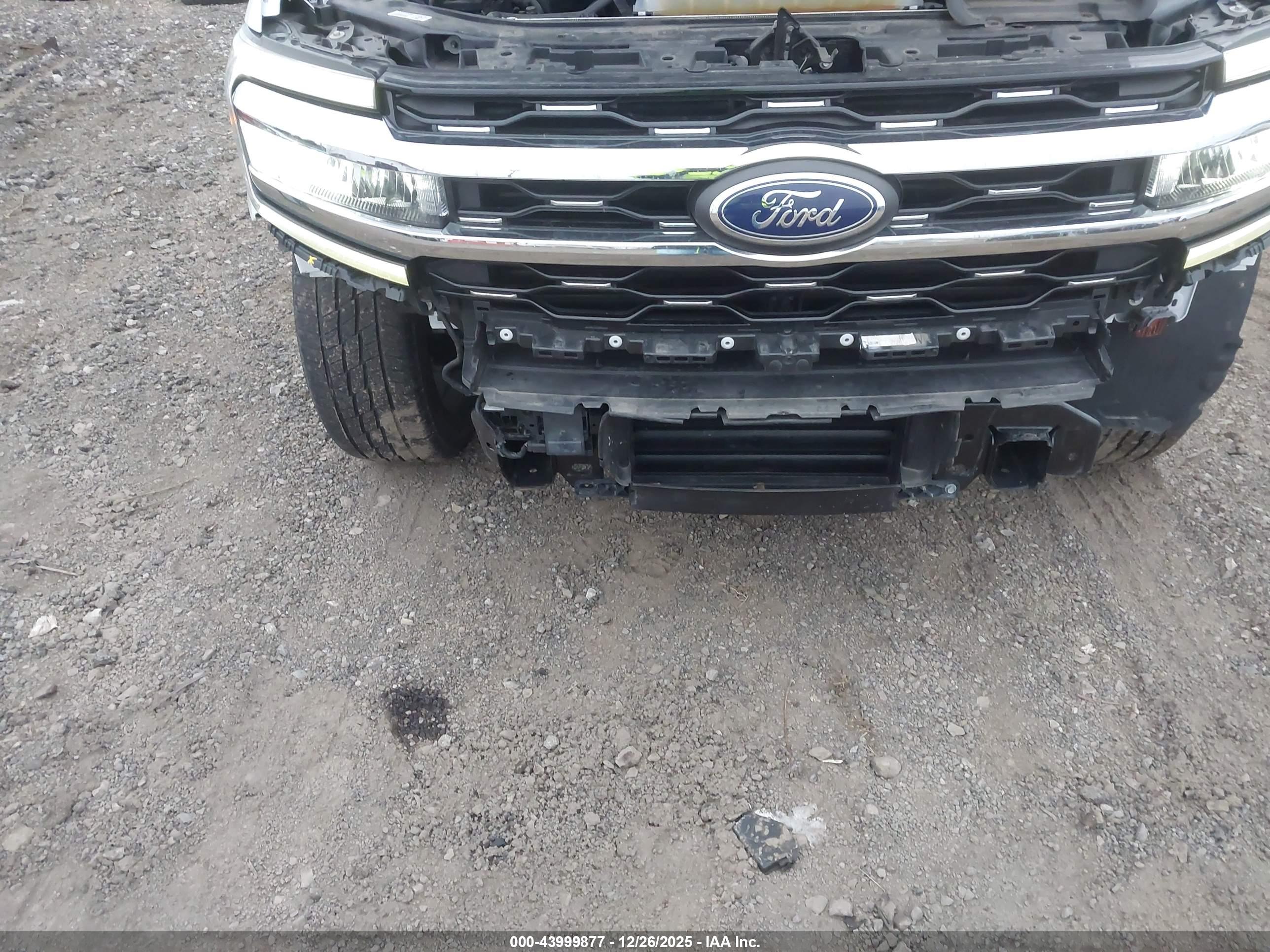 FORD EXPEDITION image 6