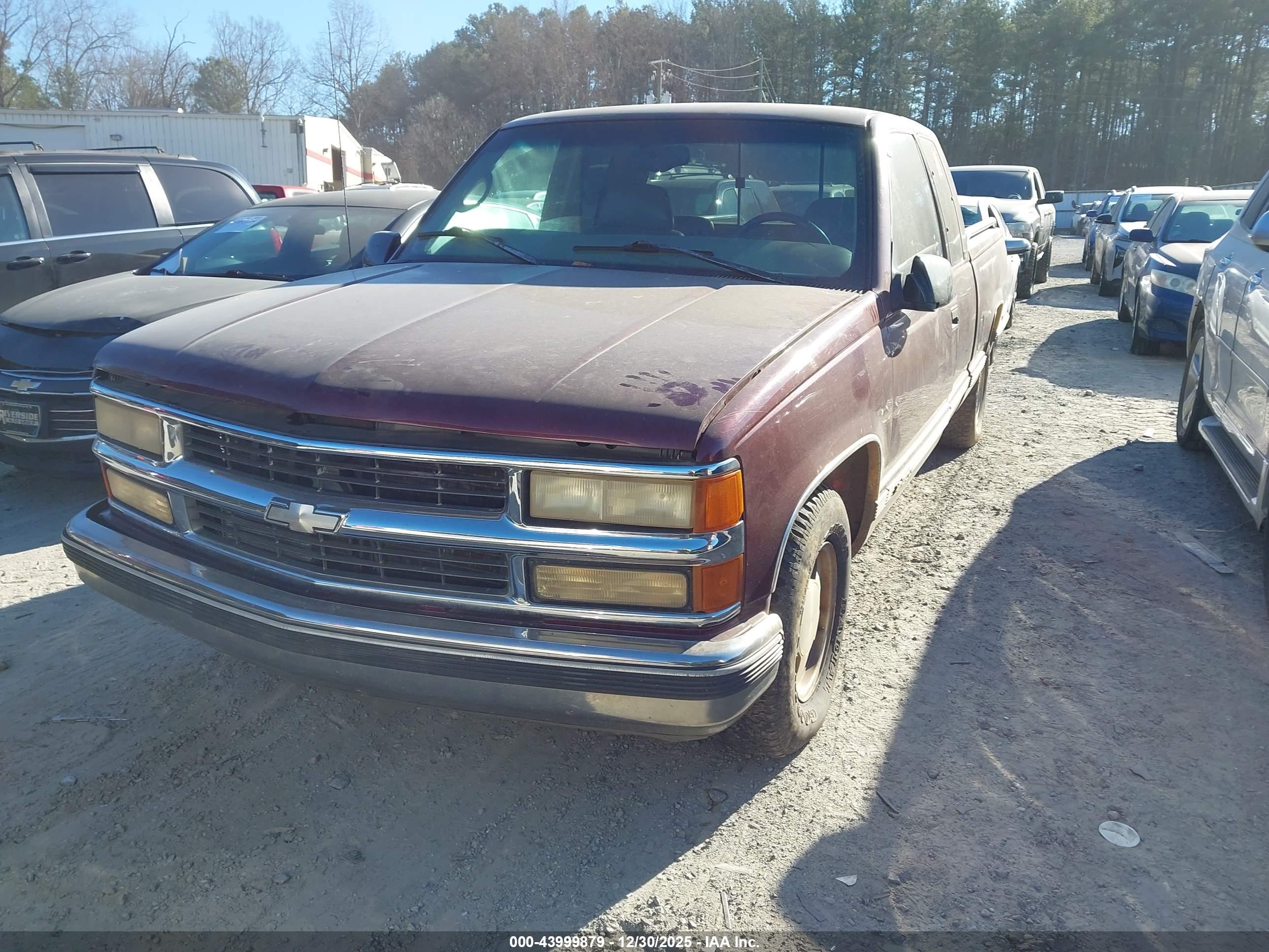 CHEVROLET C1500 image 2