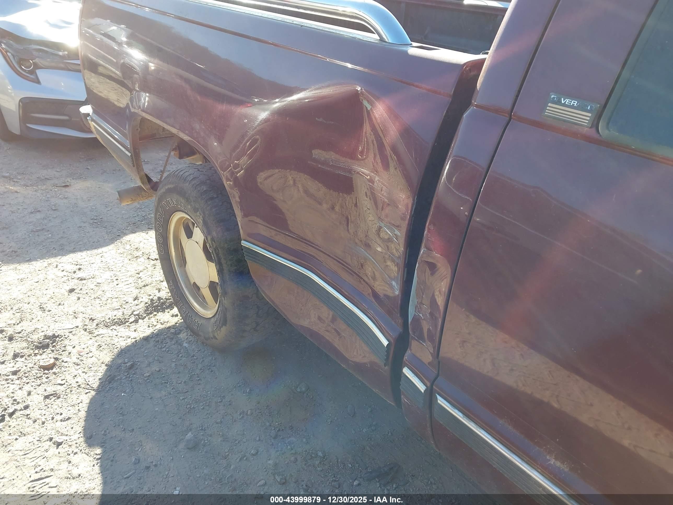 CHEVROLET C1500 image 6