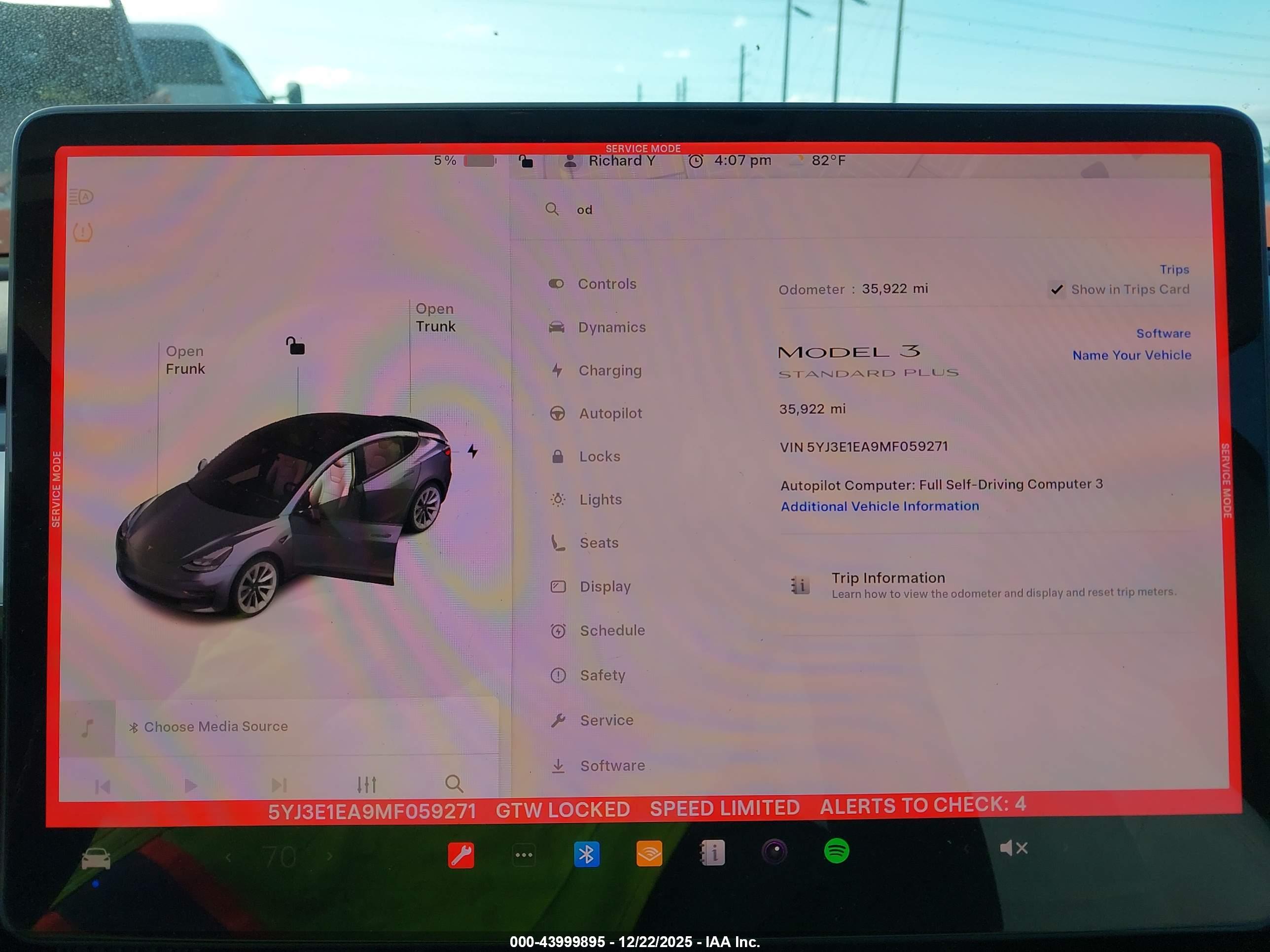 TESLA MODEL image 7