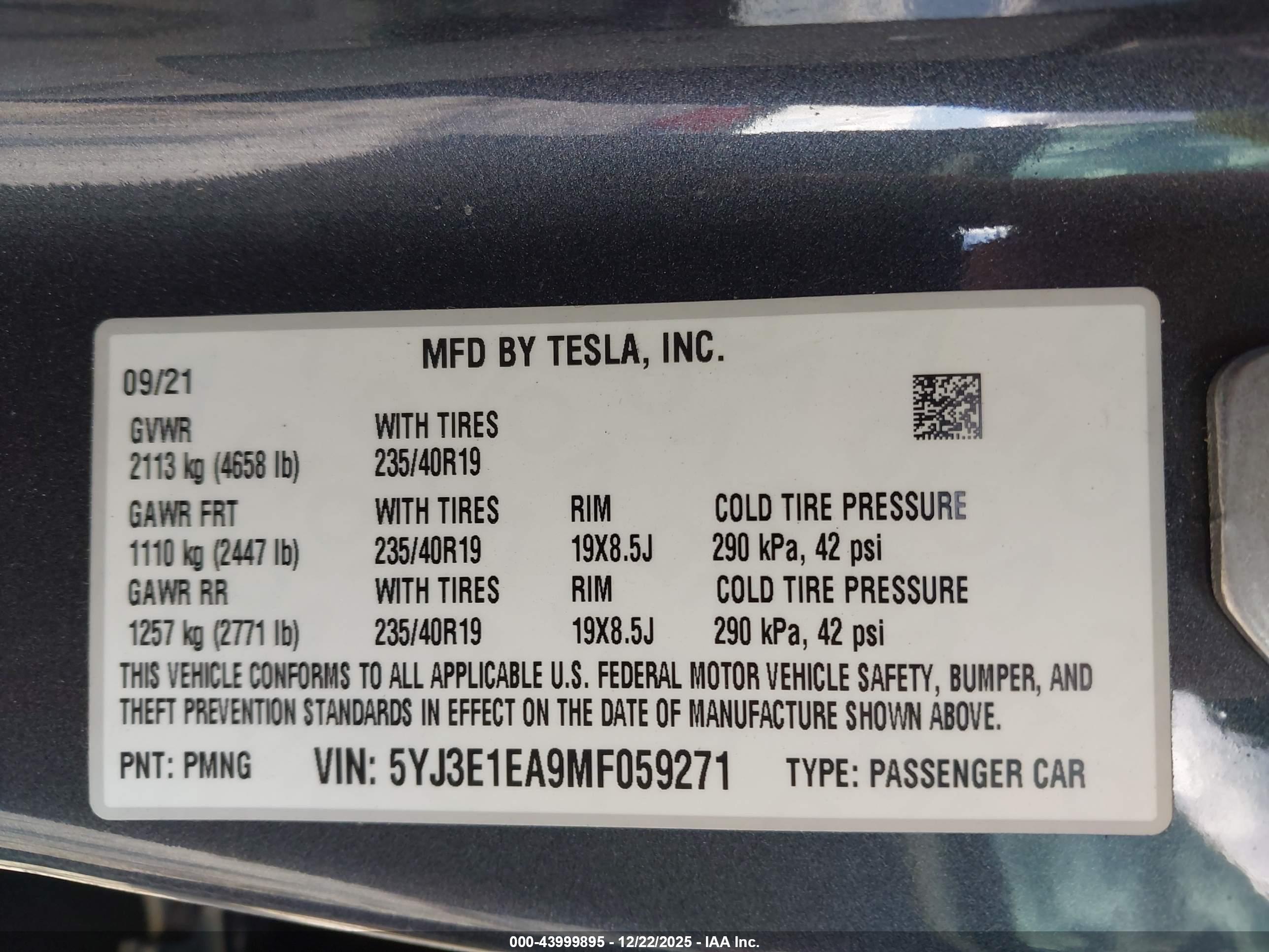 TESLA MODEL image 9
