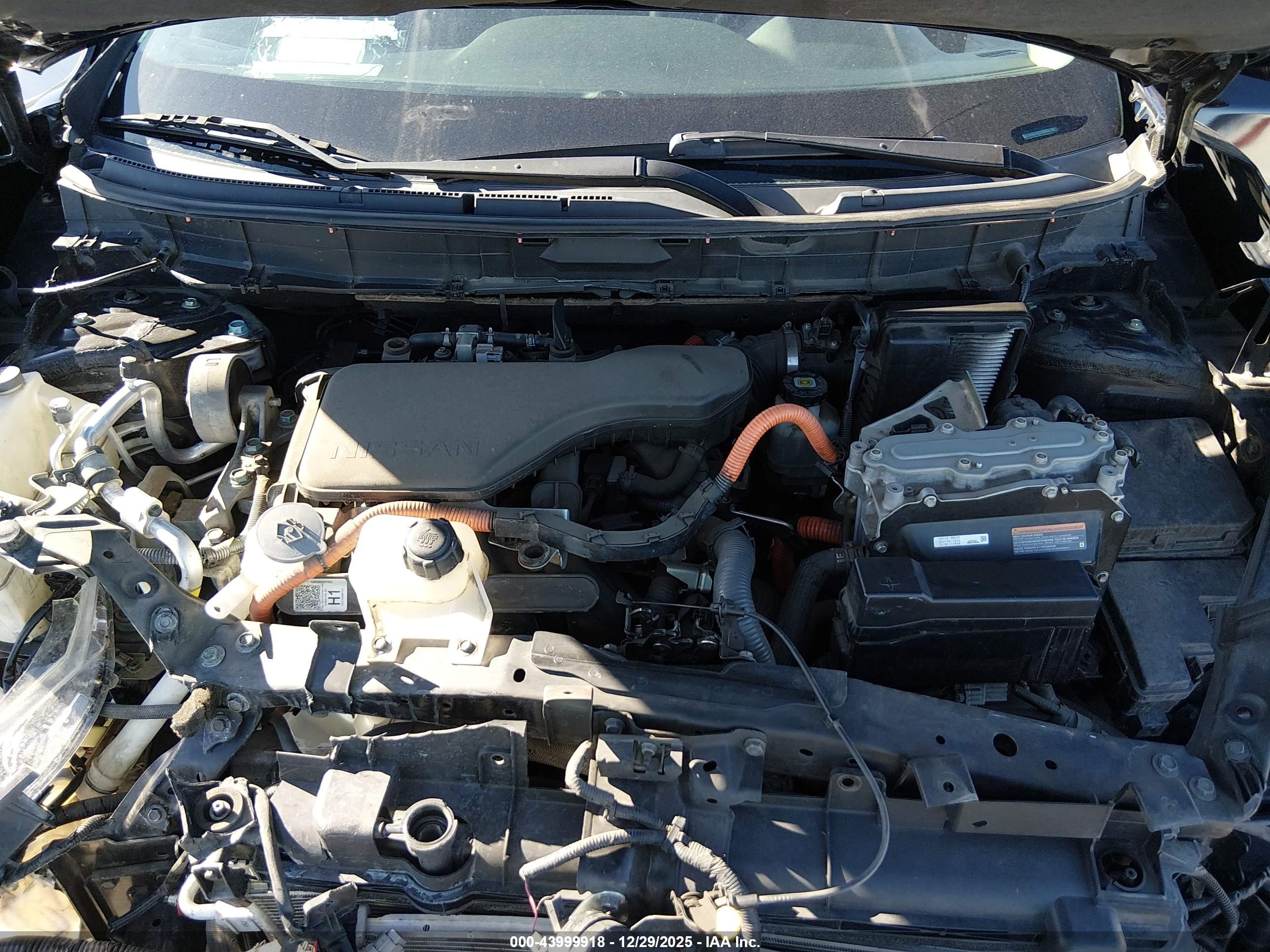 NISSAN ROGUE image 10
