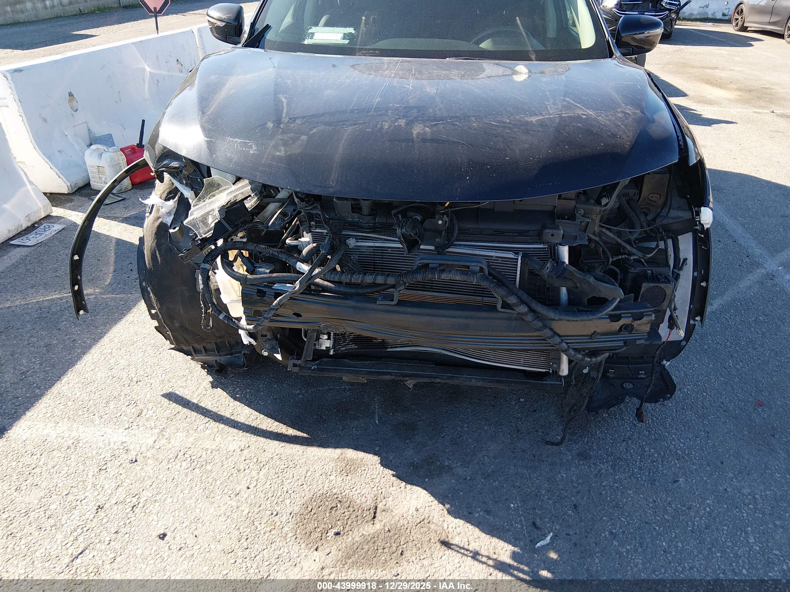 NISSAN ROGUE image 6