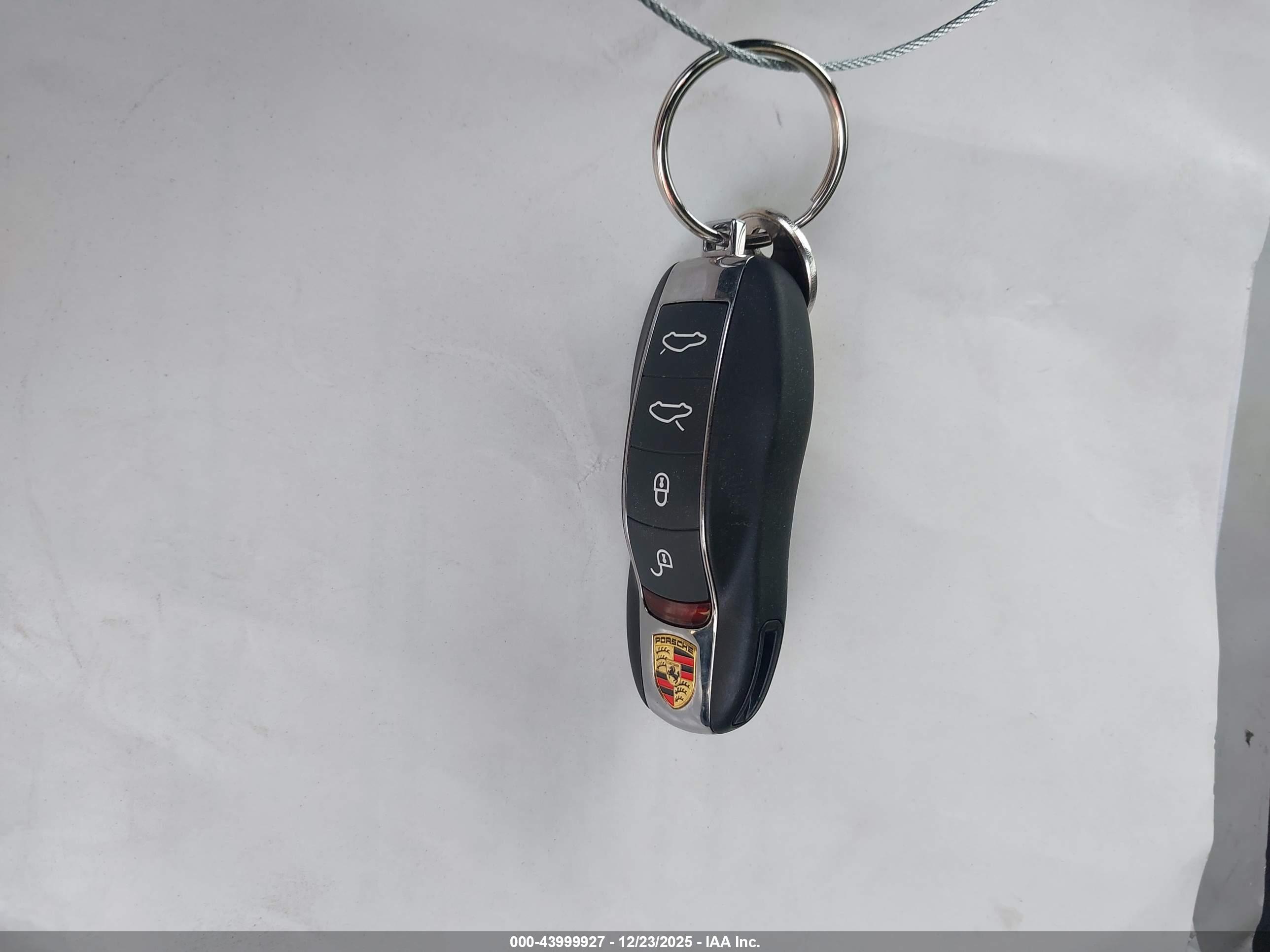 PORSCHE 718 image 11