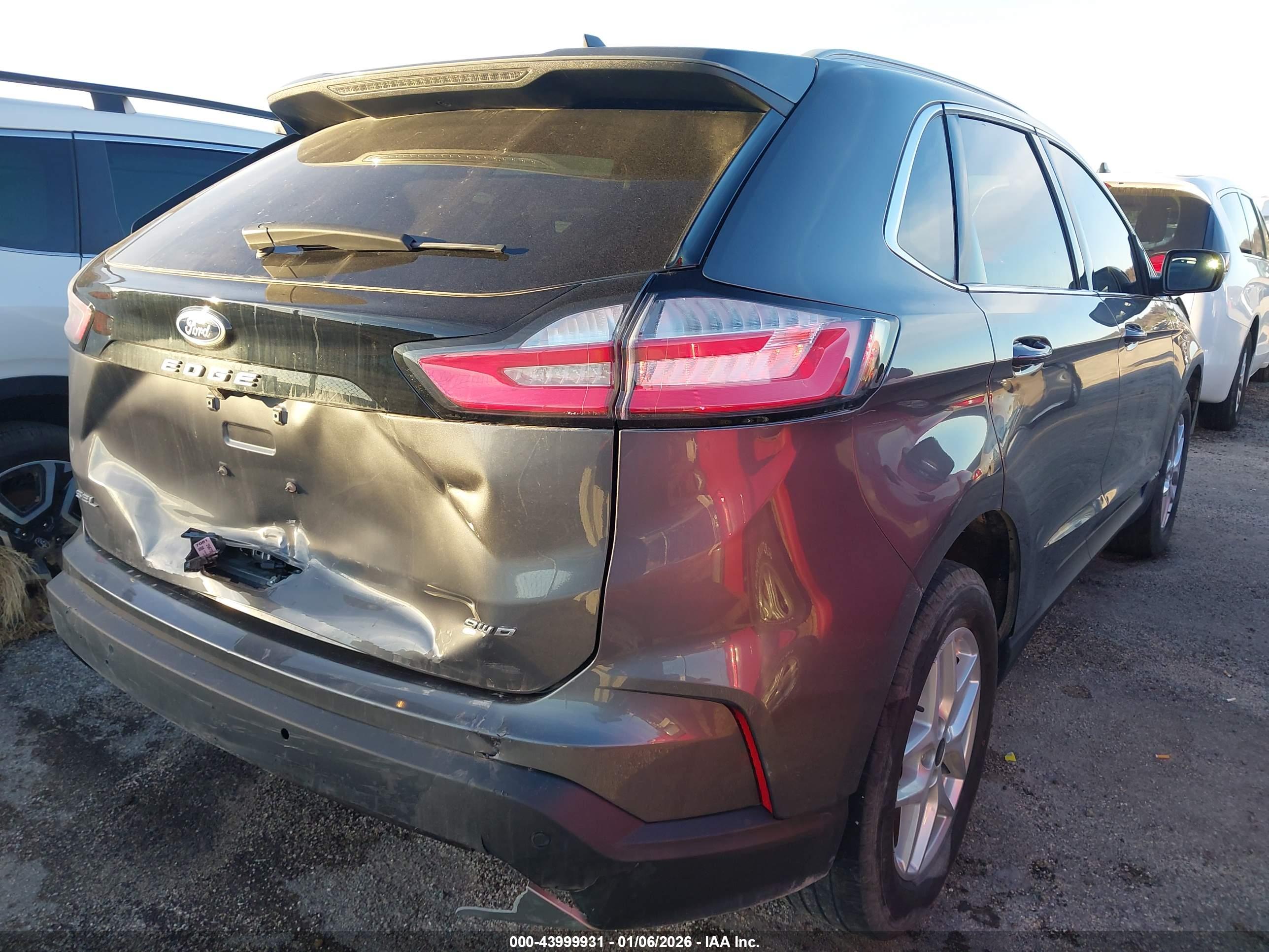 FORD EDGE image 4