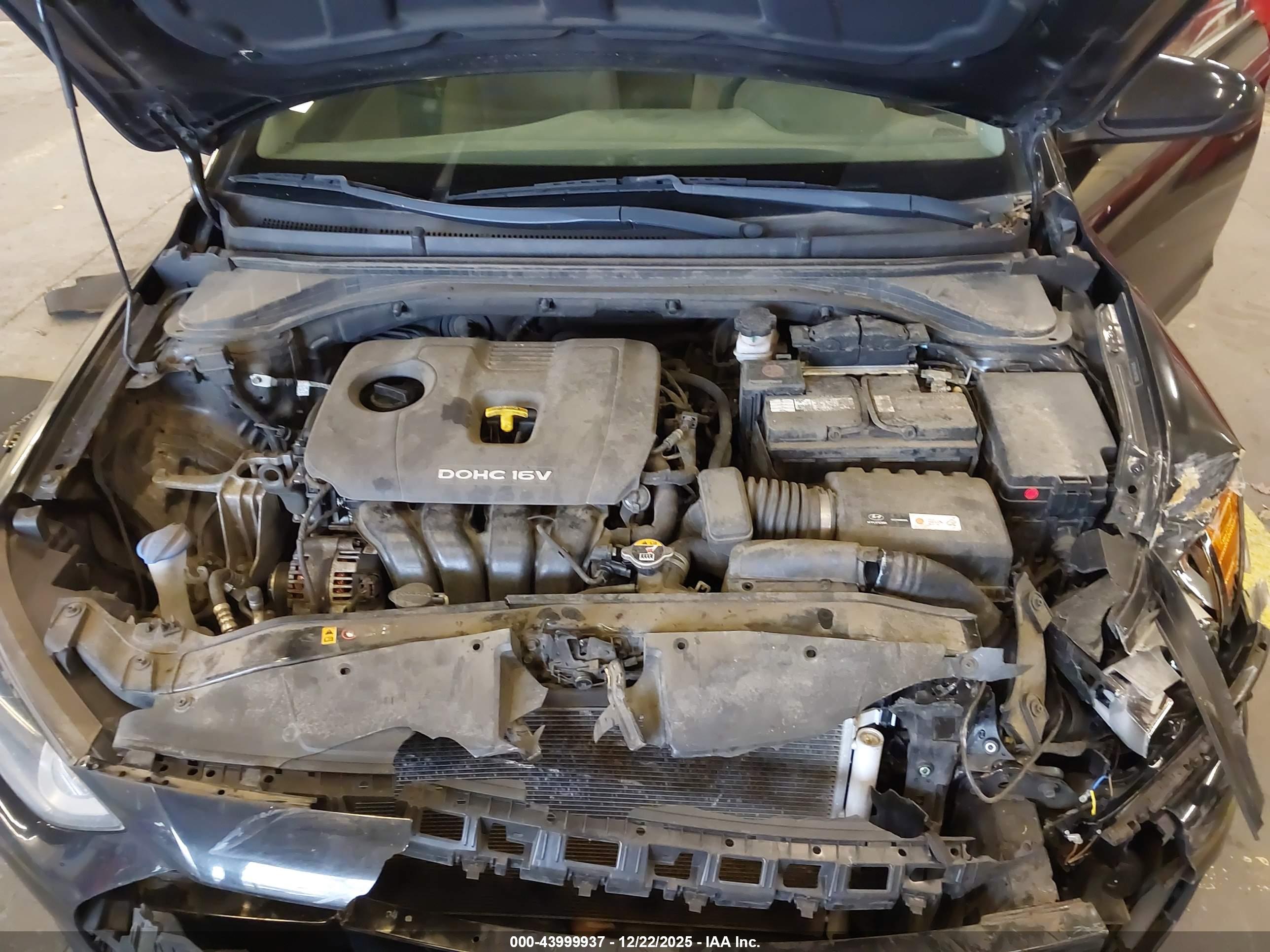 HYUNDAI ELANTRA image 10