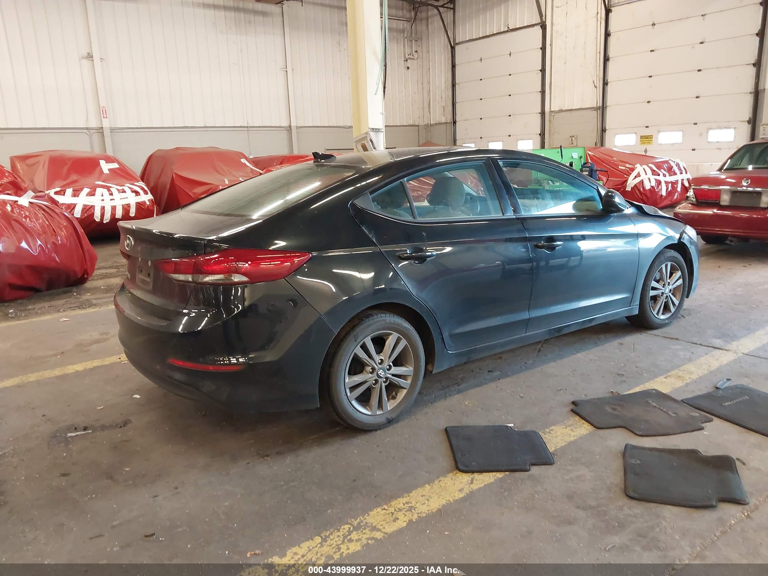 HYUNDAI ELANTRA image 4