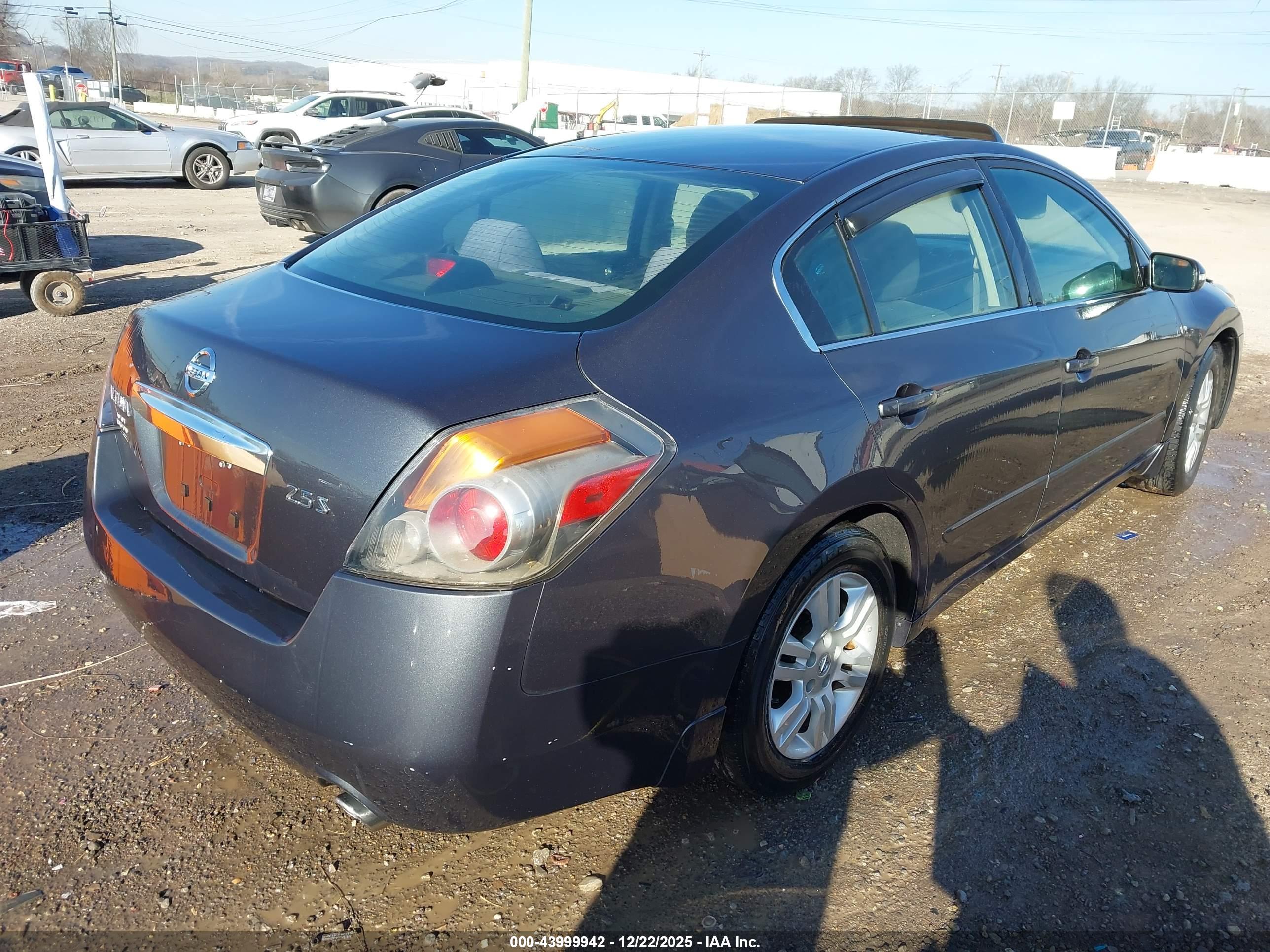 NISSAN ALTIMA image 4