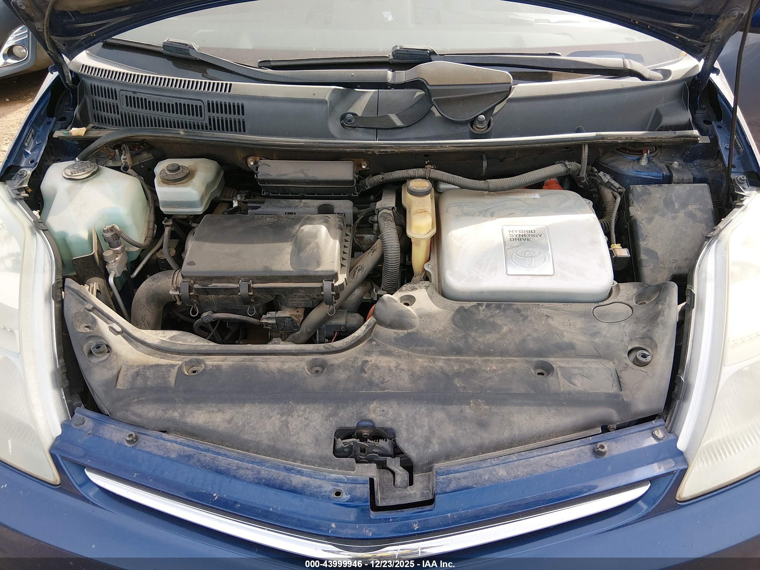 TOYOTA PRIUS image 10