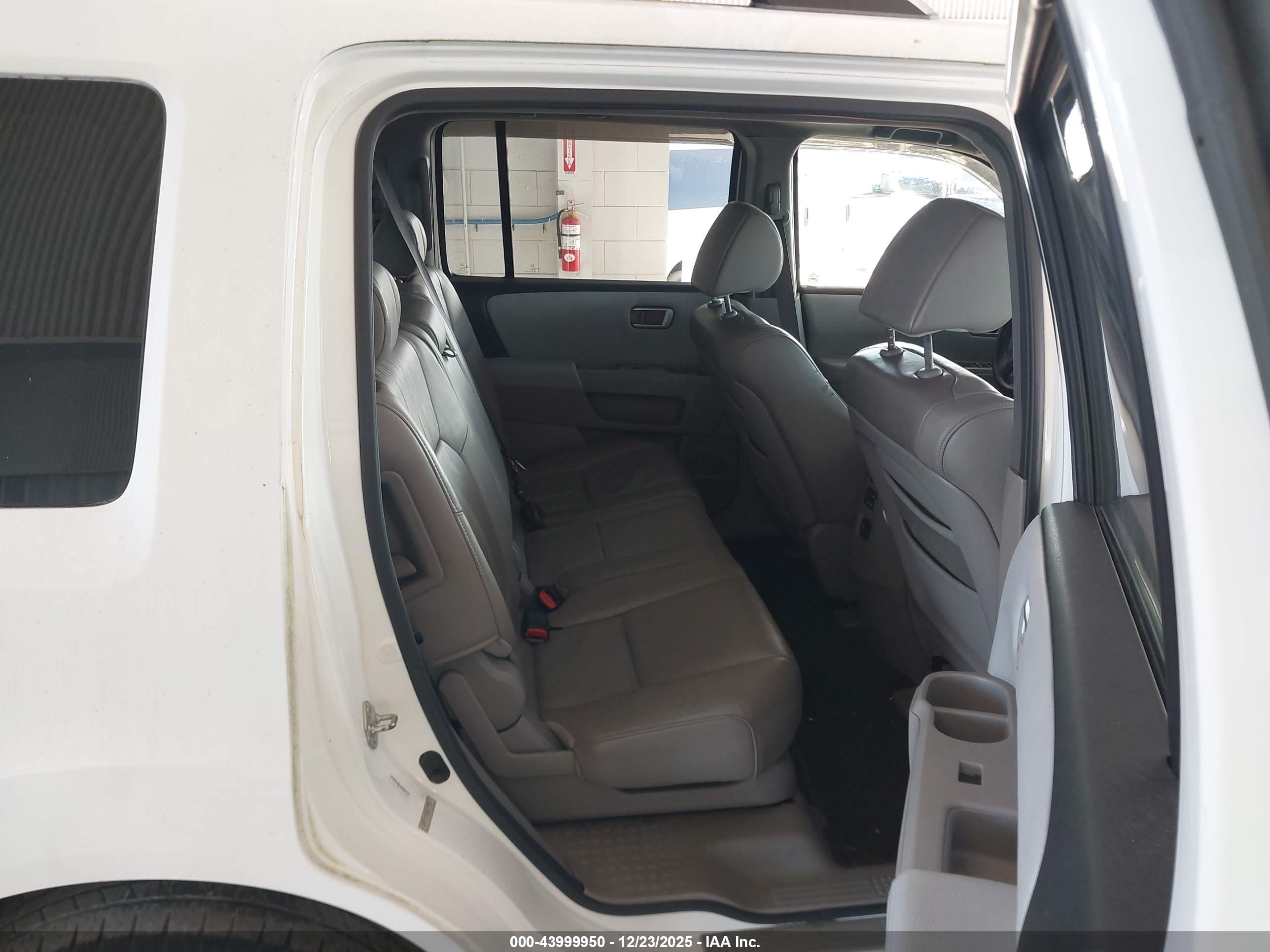 HONDA PILOT image 8