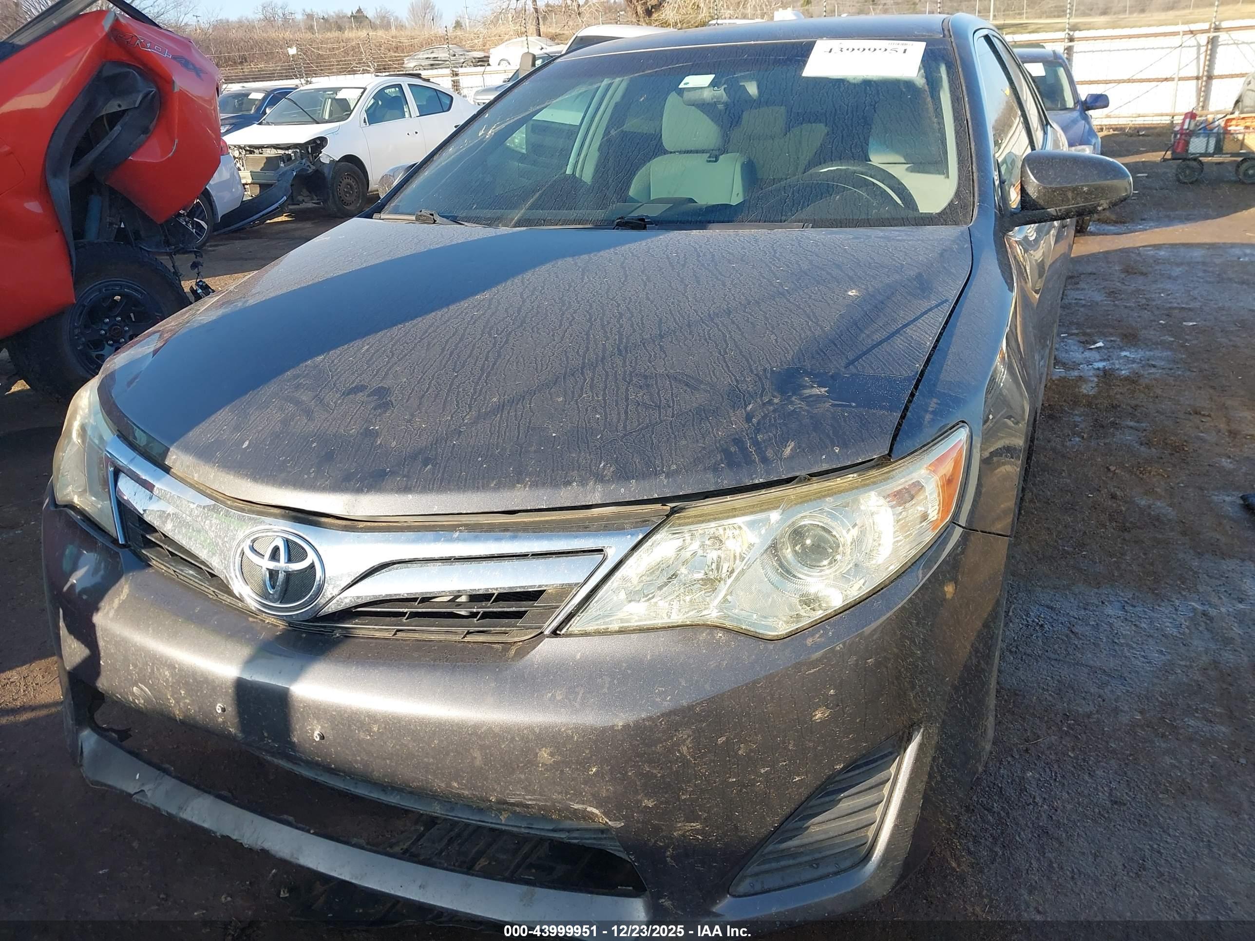TOYOTA CAMRY image 6