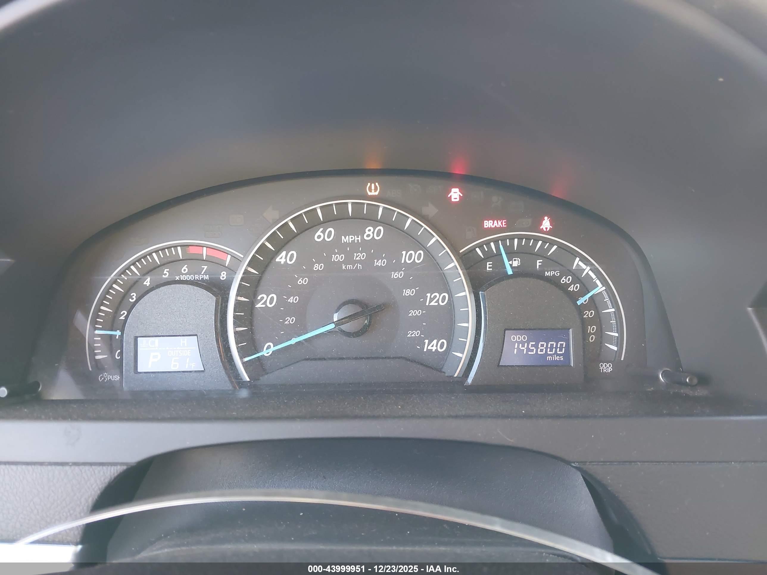 TOYOTA CAMRY image 7