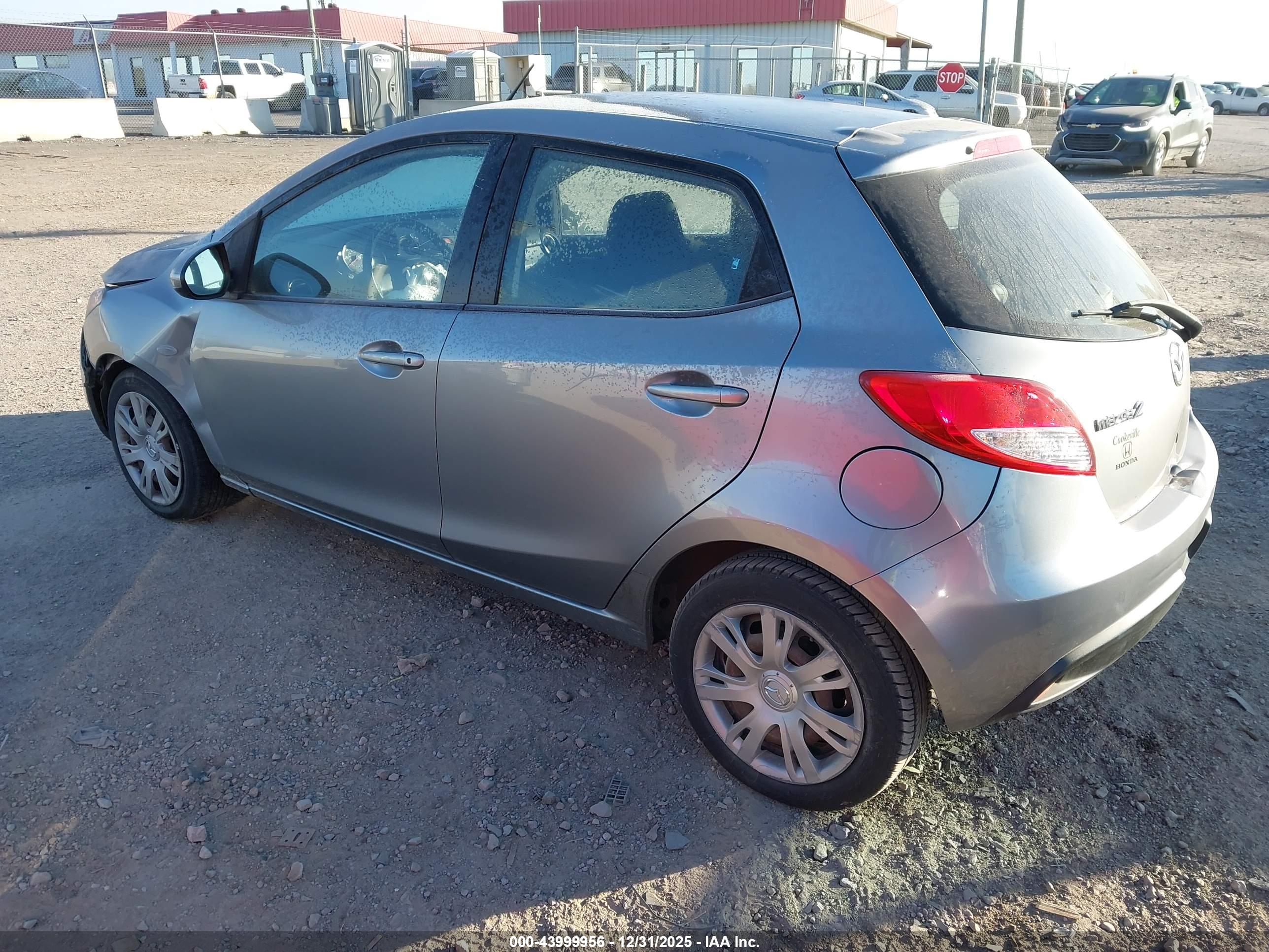 MAZDA MAZDA2 image 3