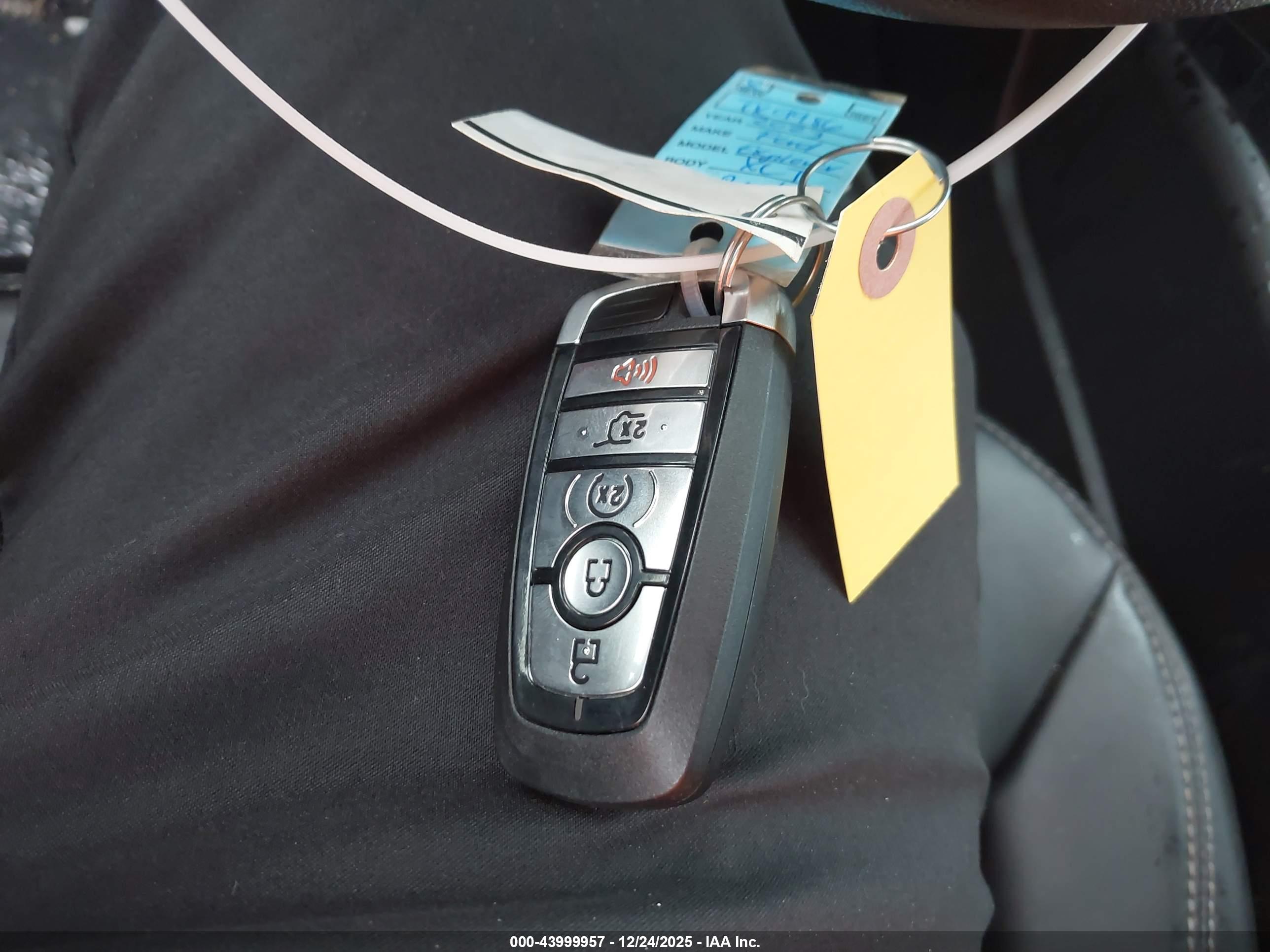 FORD EXPLORER image 11
