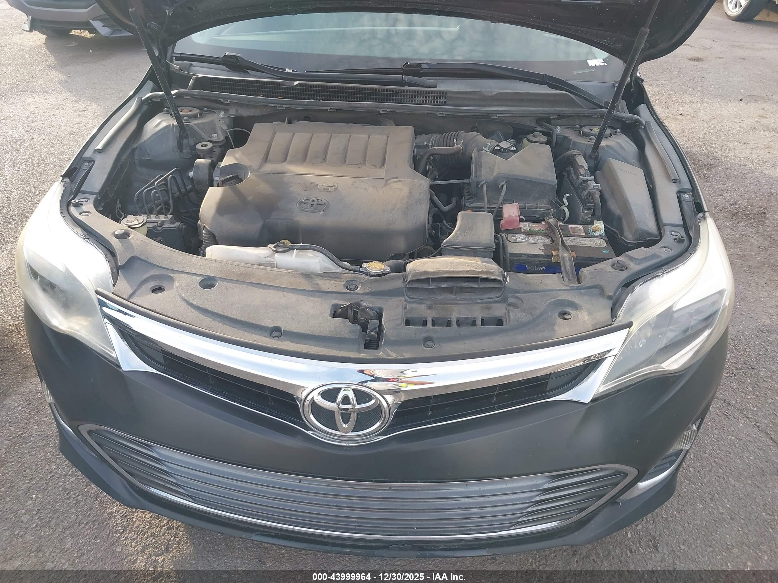 TOYOTA AVALON image 10