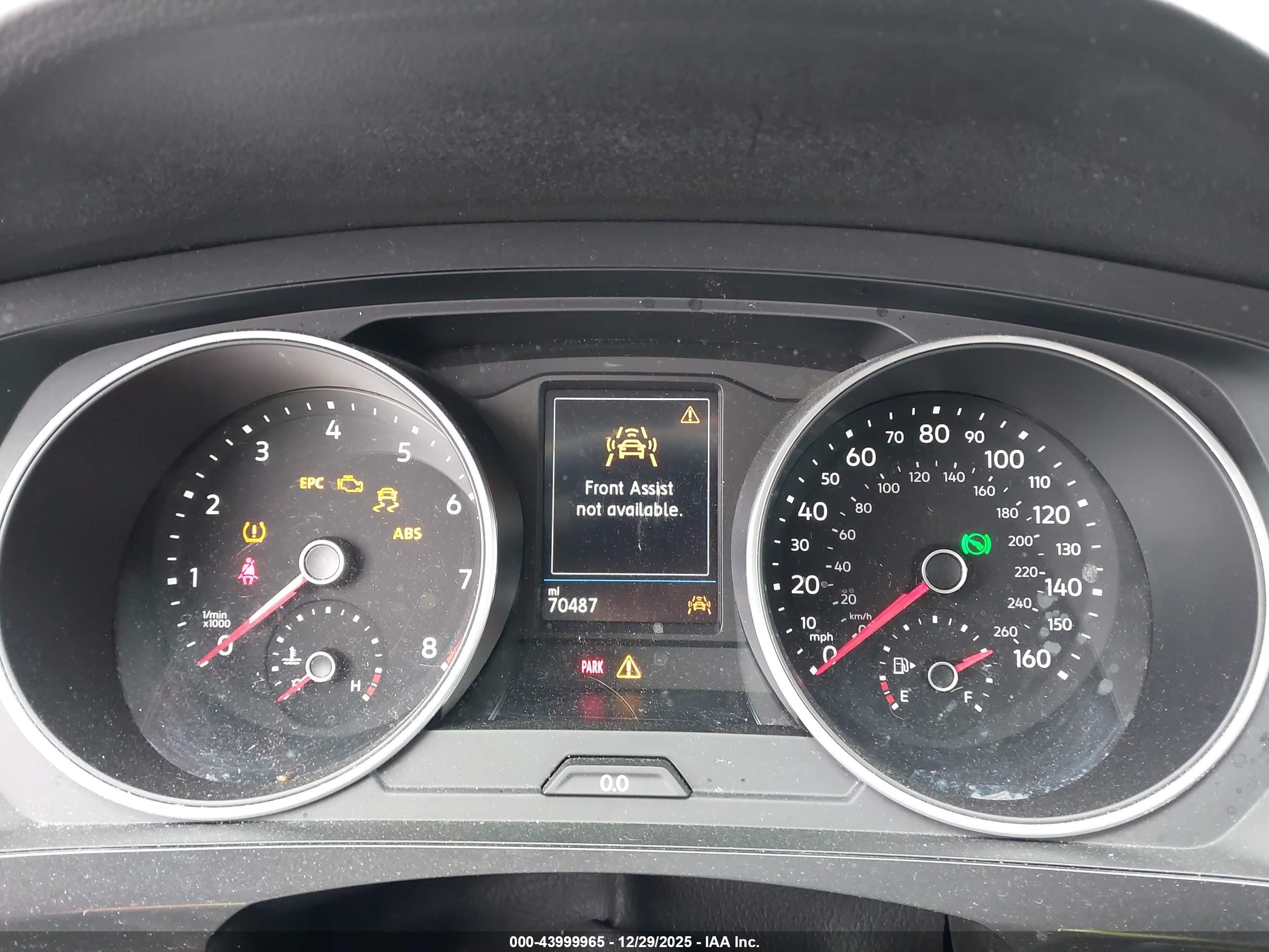 VOLKSWAGEN TIGUAN image 7