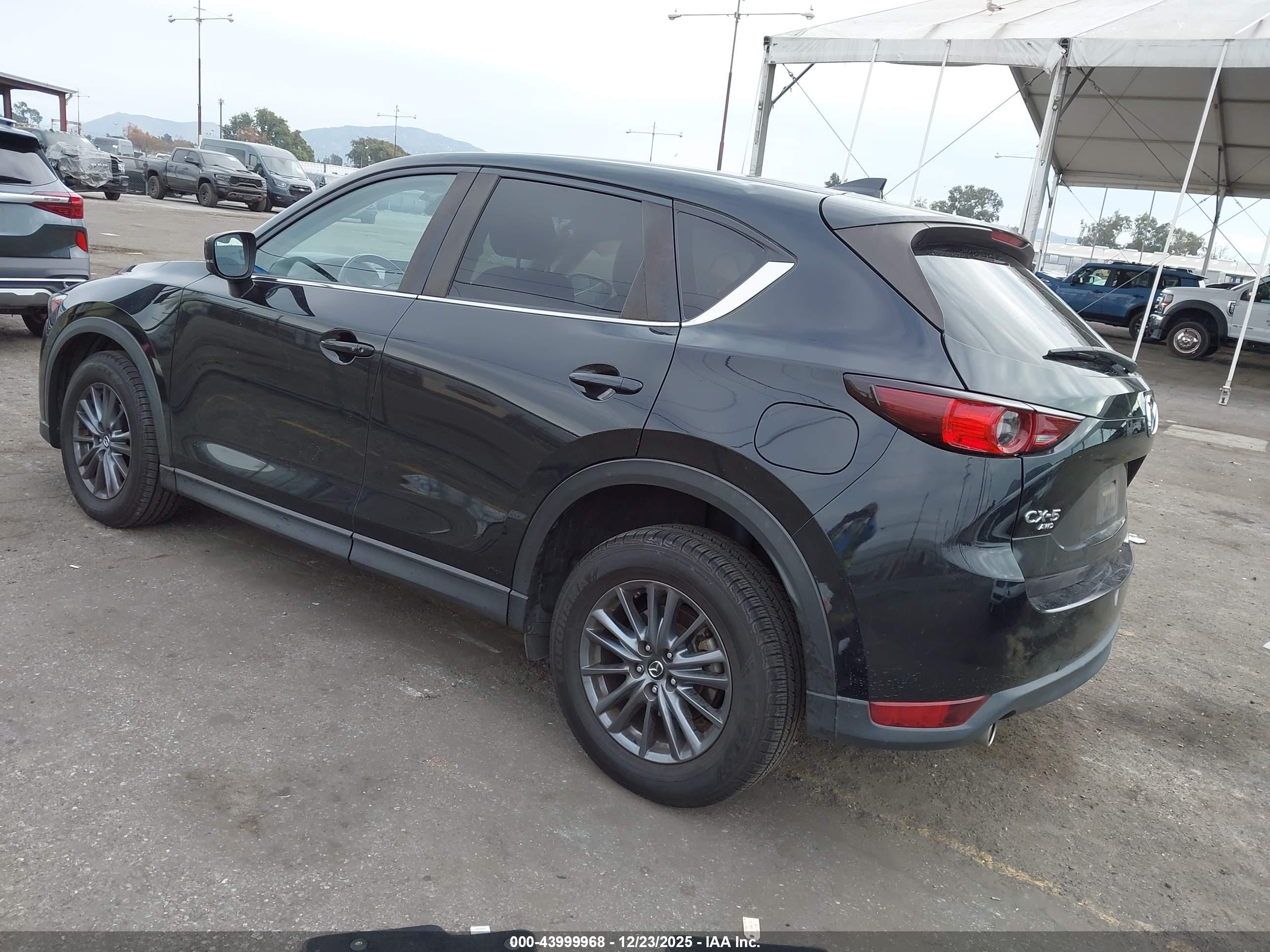 MAZDA CX-5 image 3