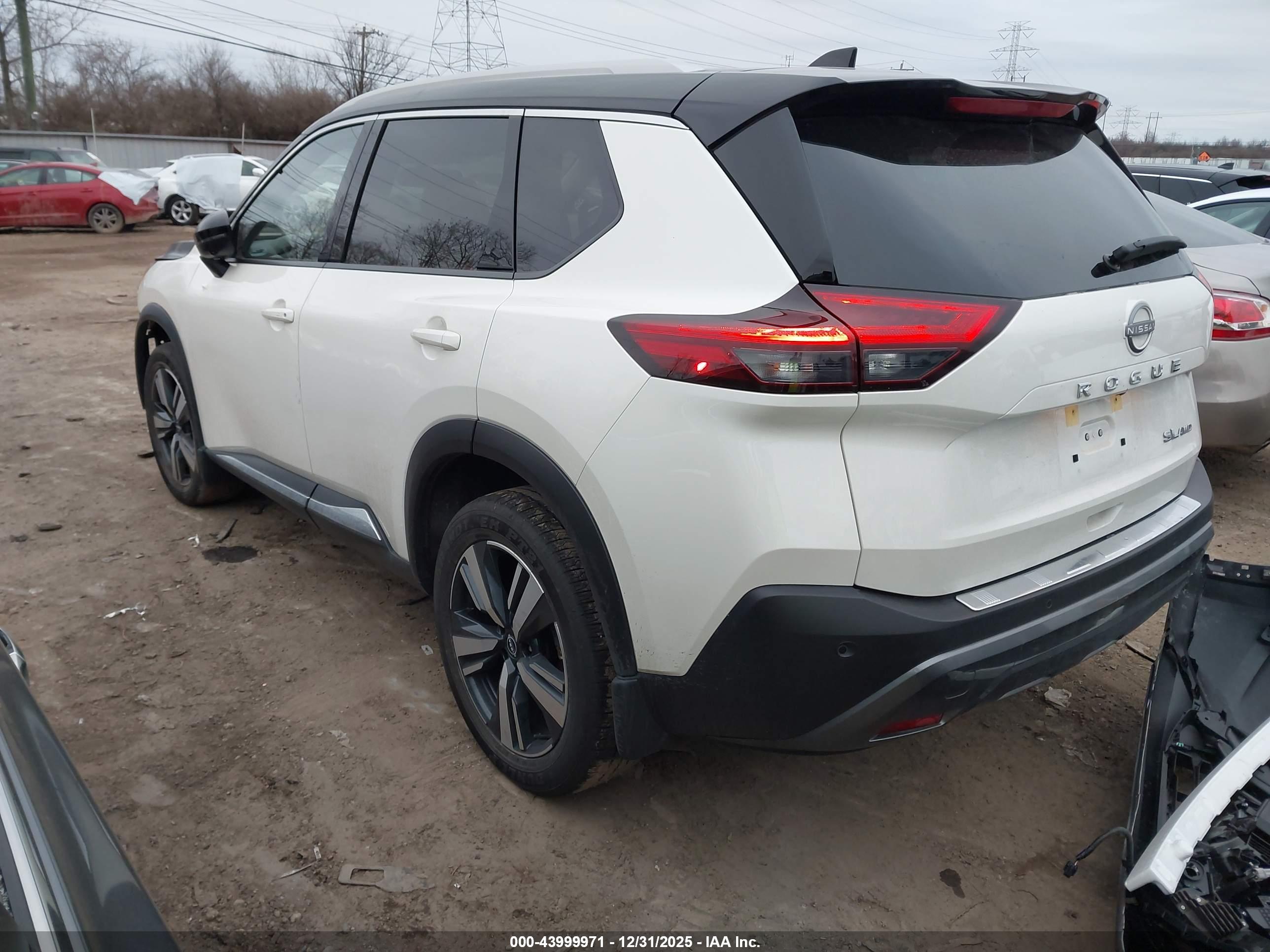 NISSAN ROGUE image 3