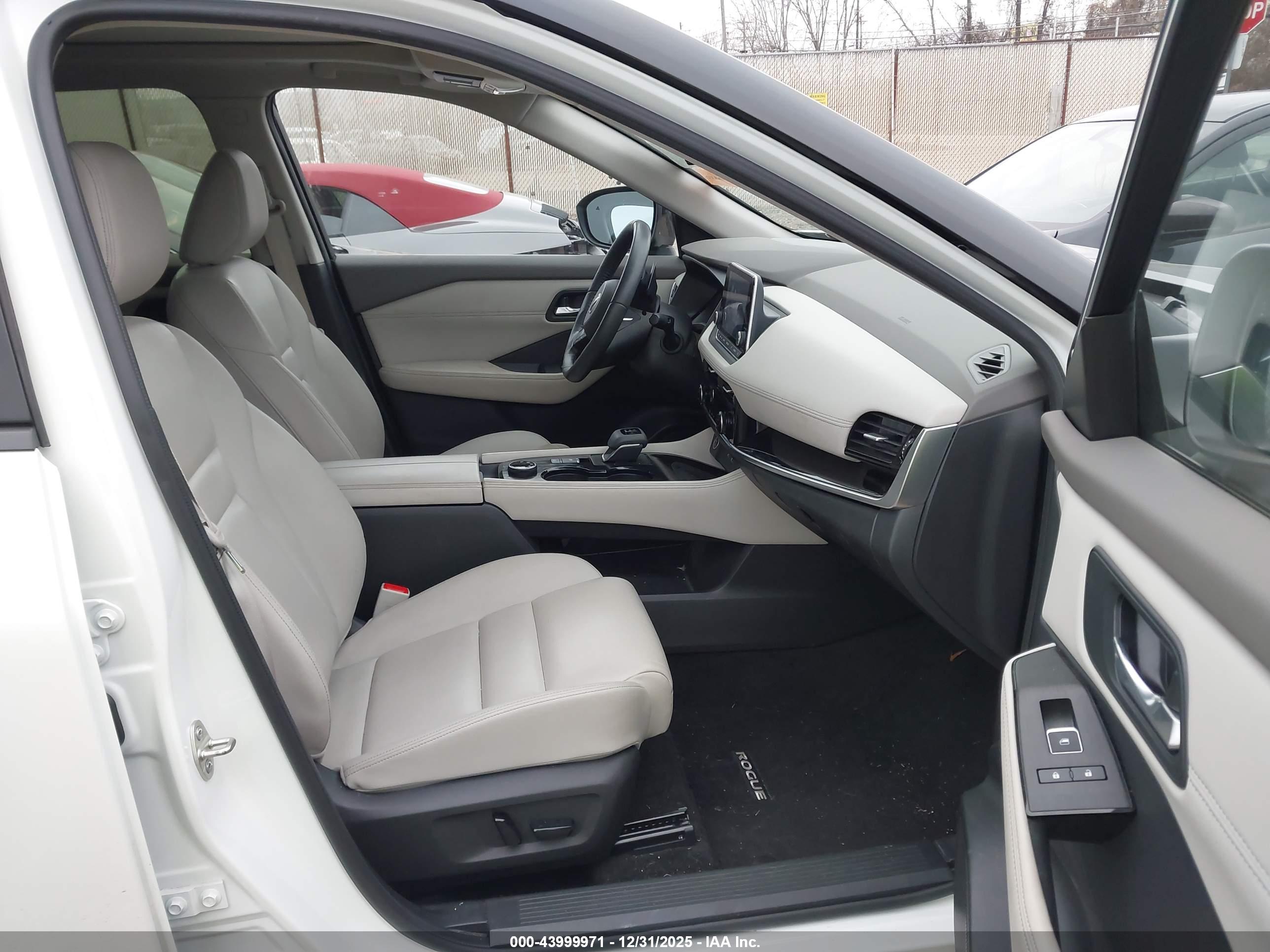 NISSAN ROGUE image 5