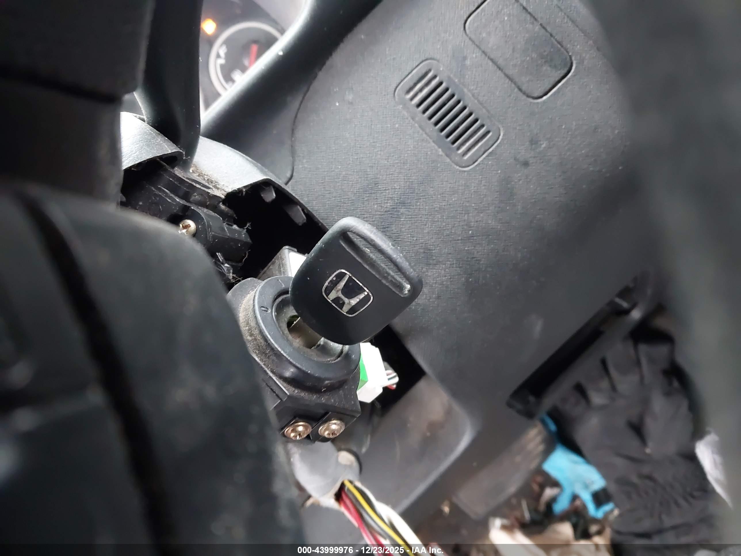 HONDA CR-V image 11