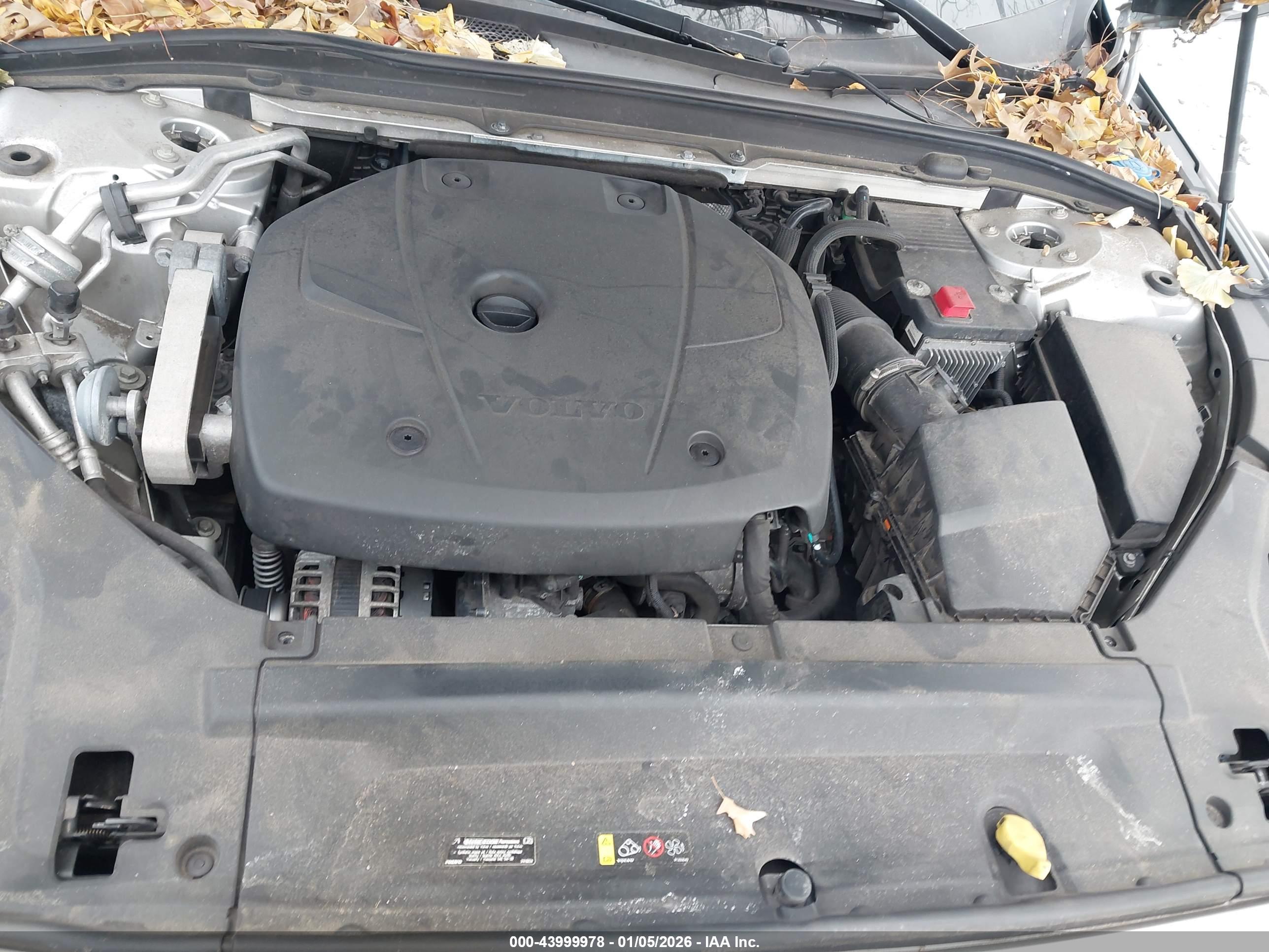 VOLVO S90 image 10