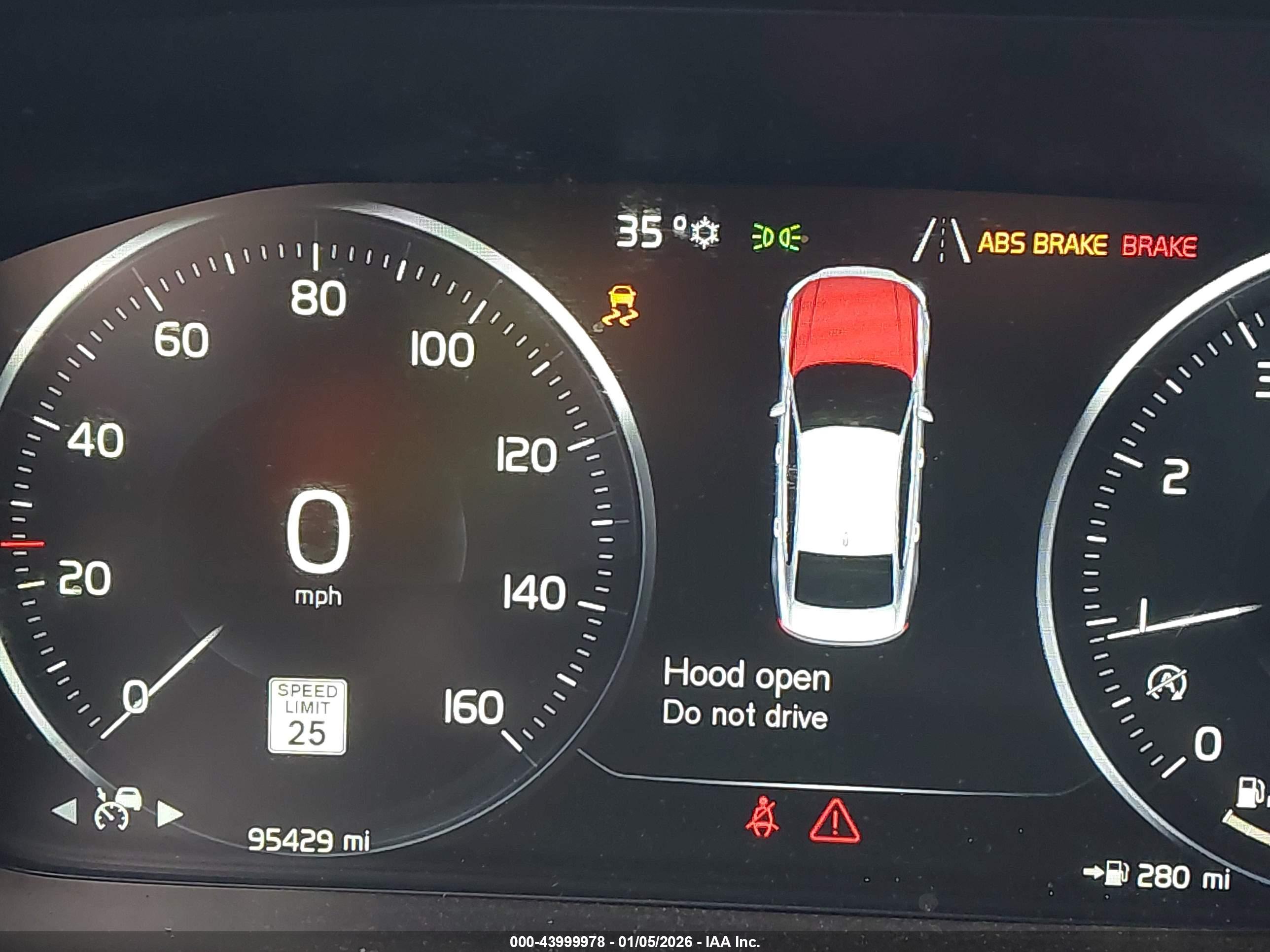 VOLVO S90 image 7