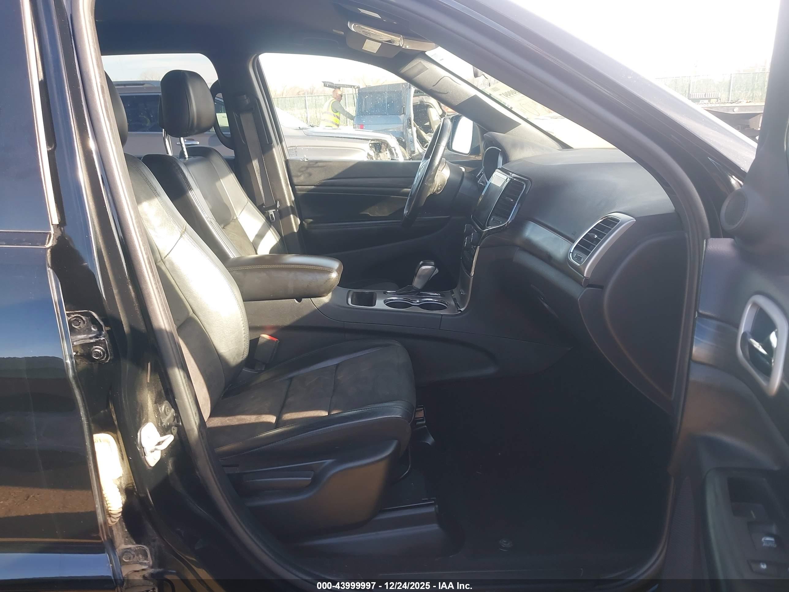 JEEP GRAND image 5
