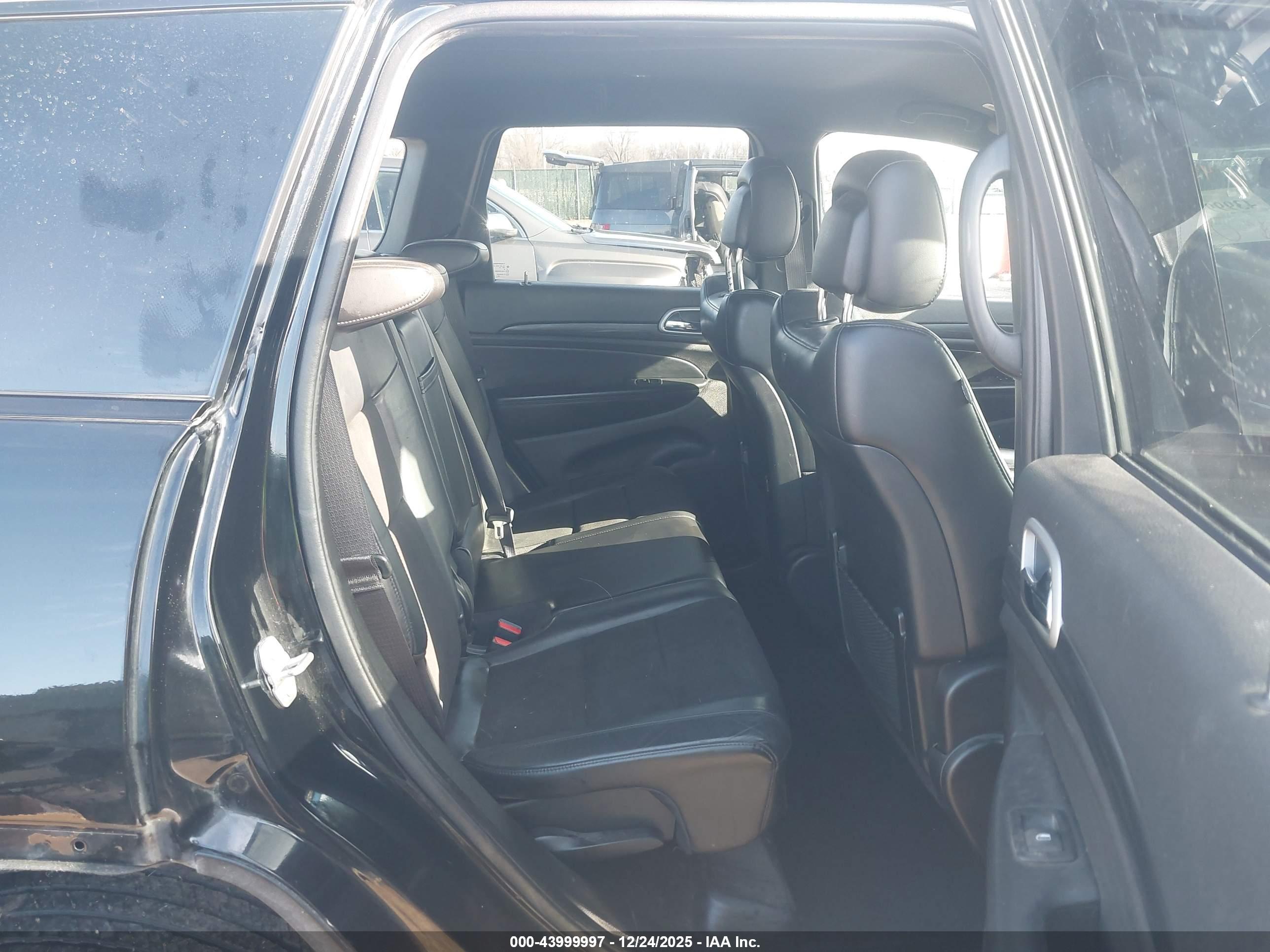 JEEP GRAND image 8