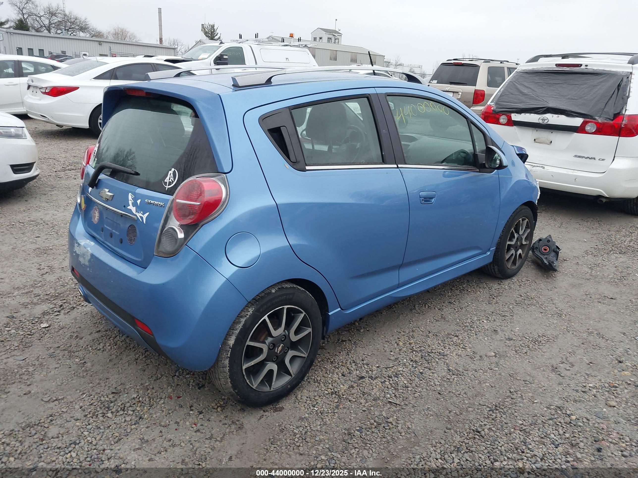 CHEVROLET SPARK image 4