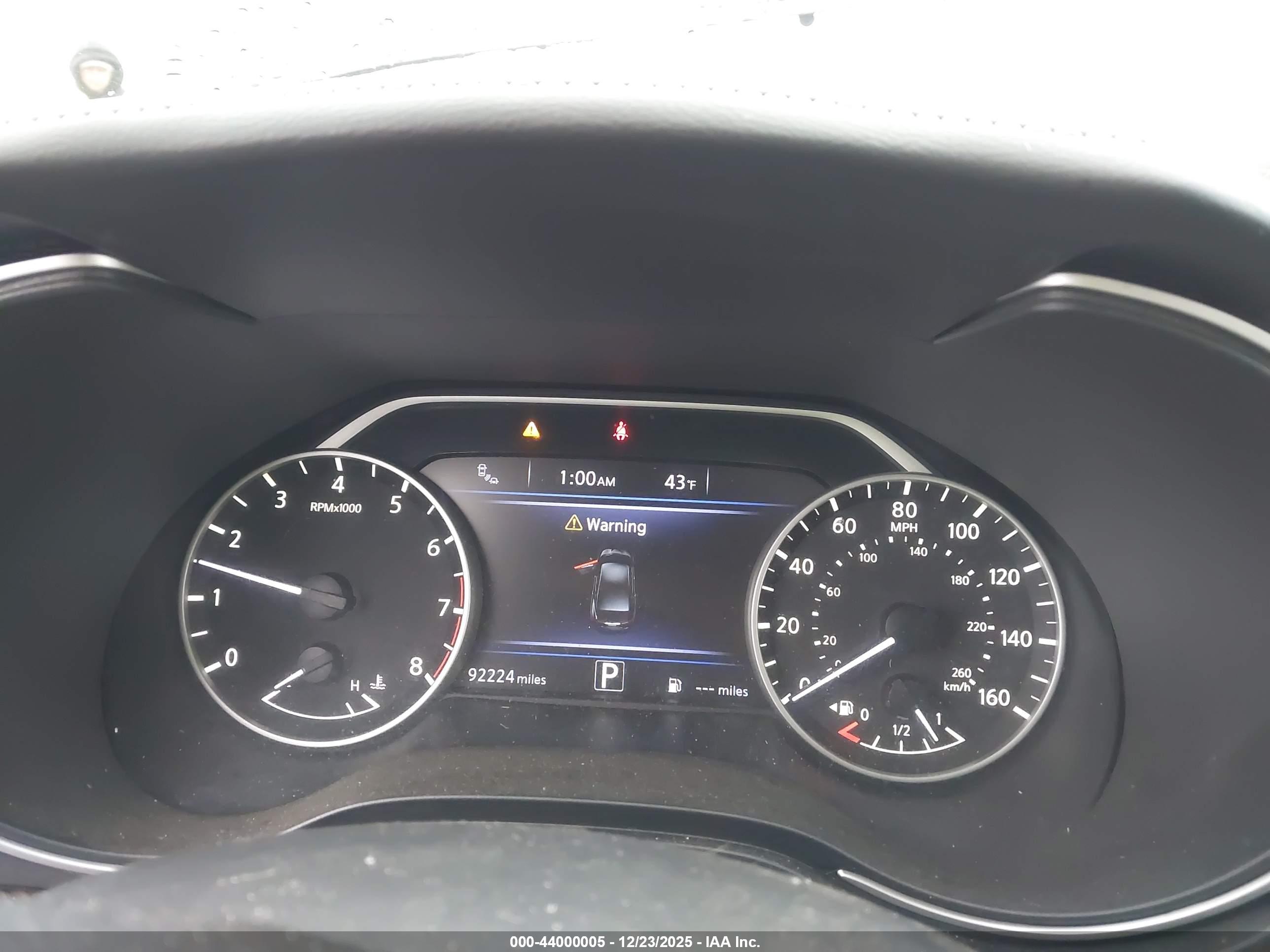 NISSAN MAXIMA image 7