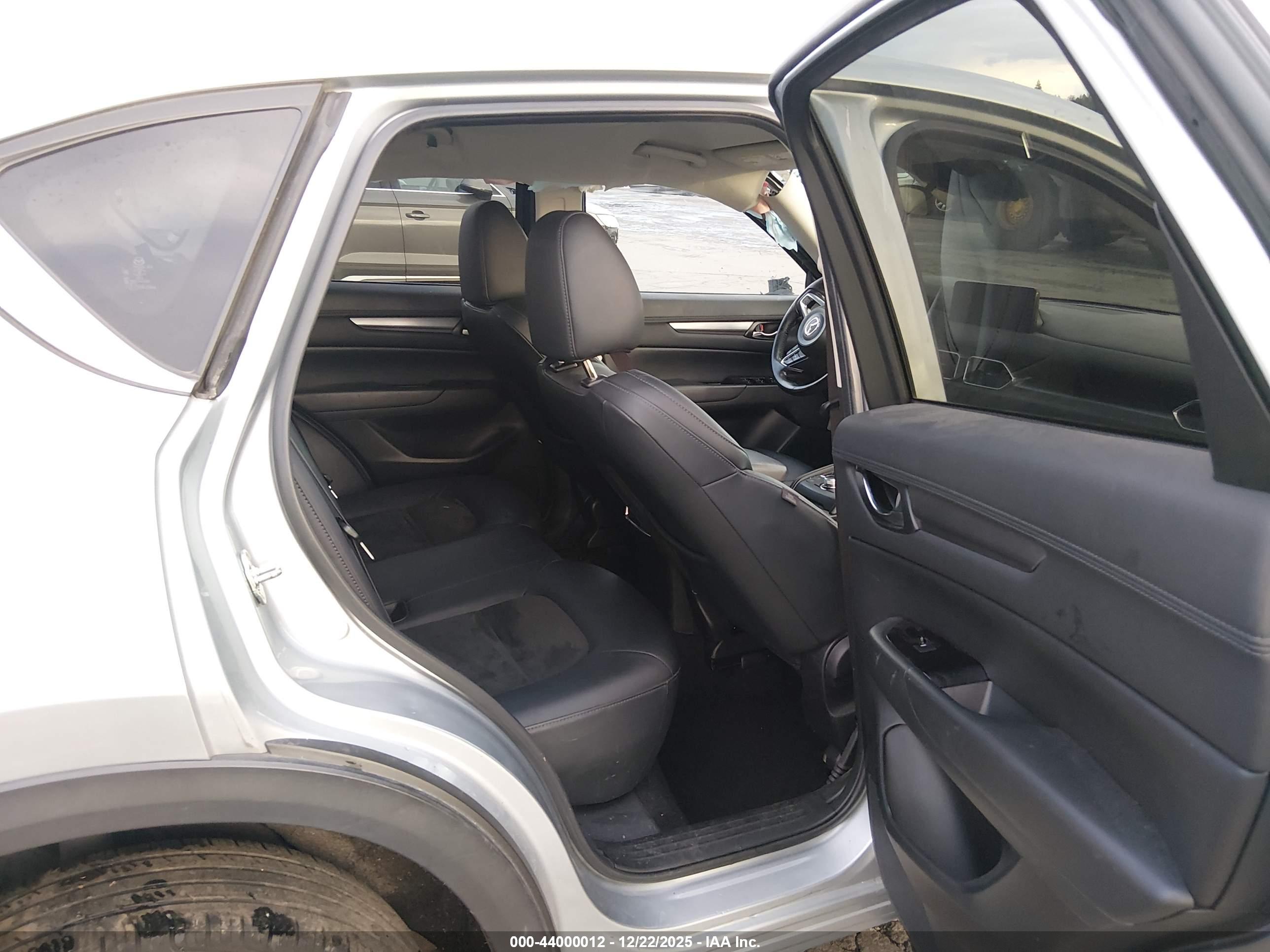 MAZDA CX-5 image 8