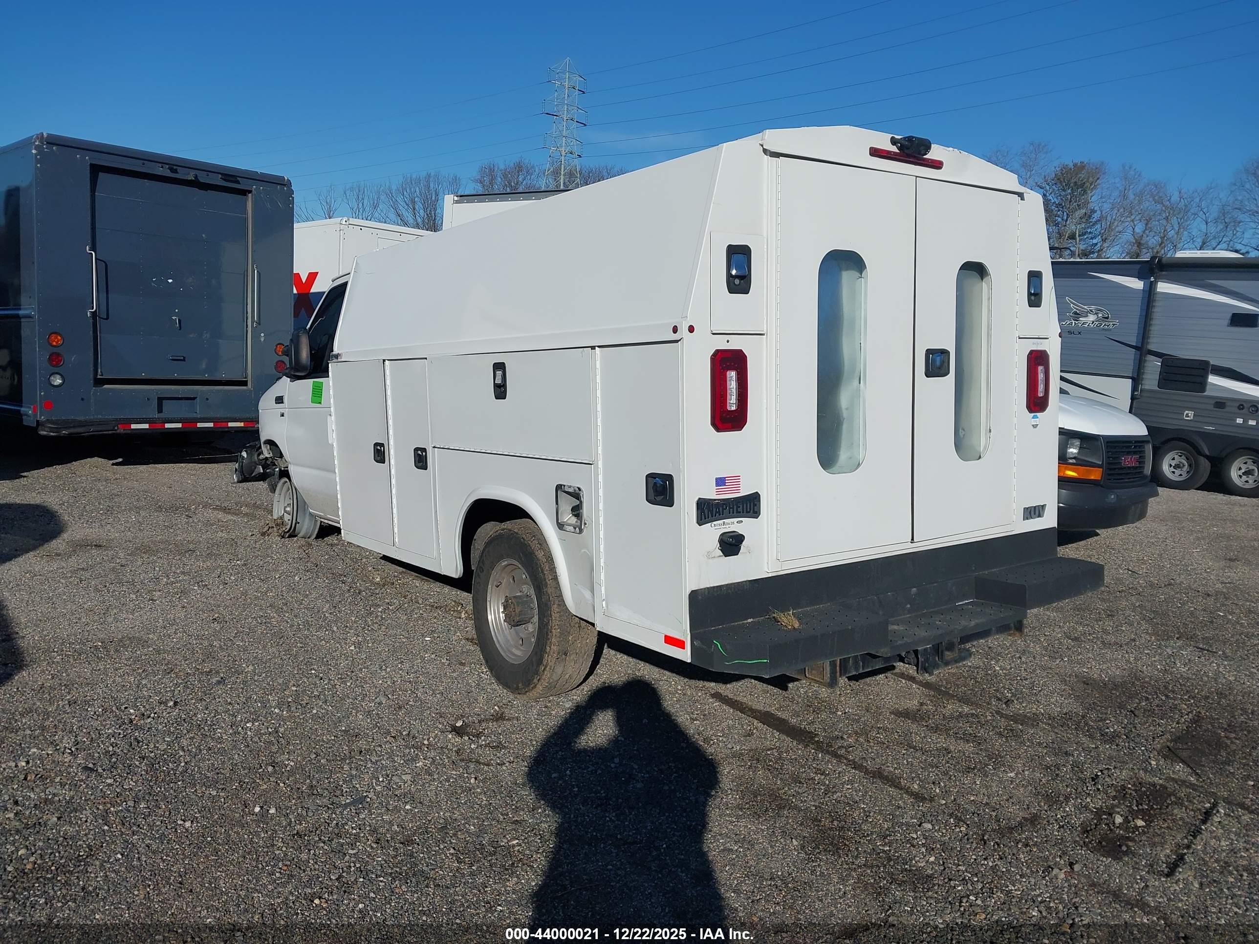 FORD E-350 image 3
