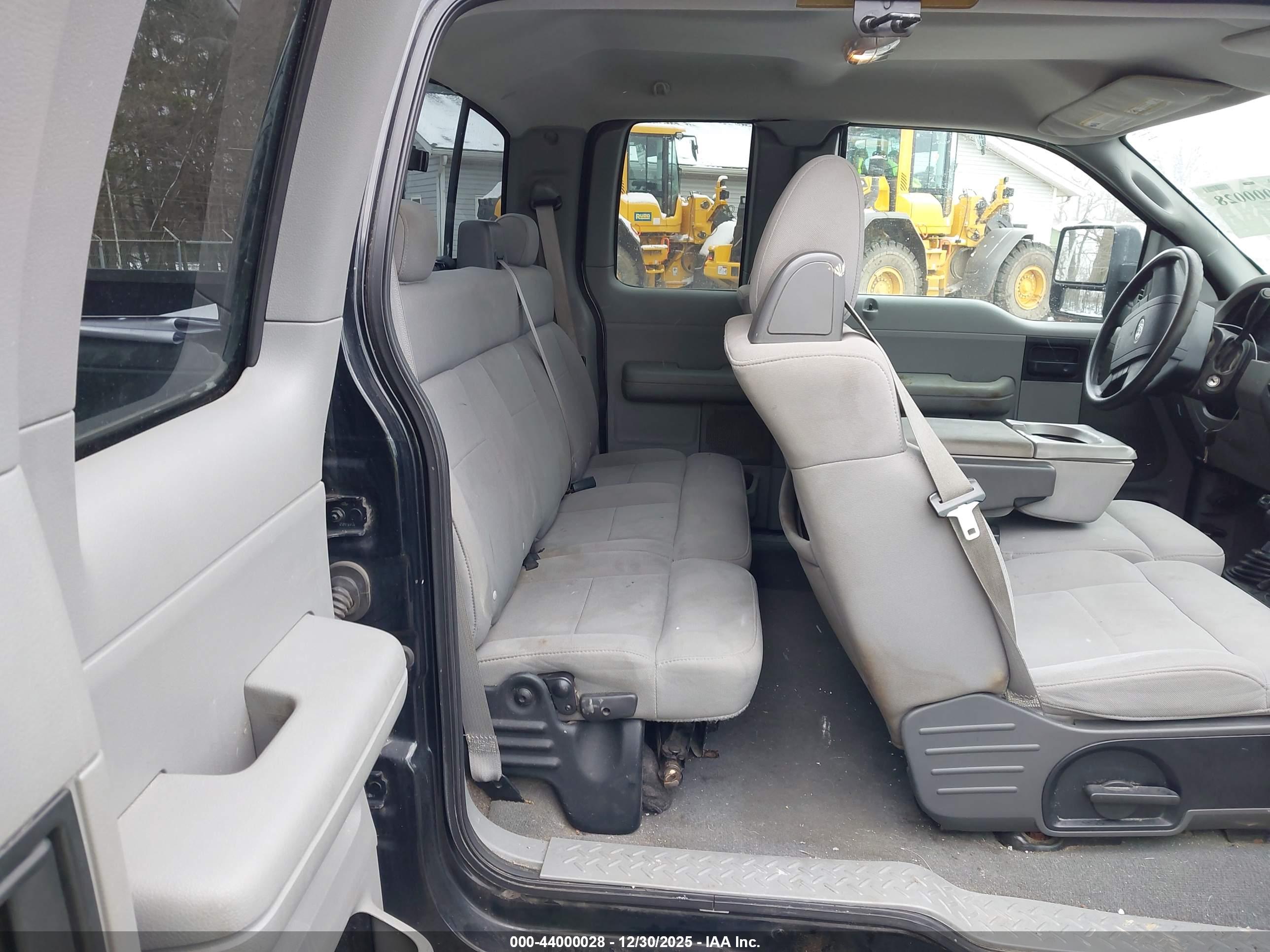 FORD F-150 image 8