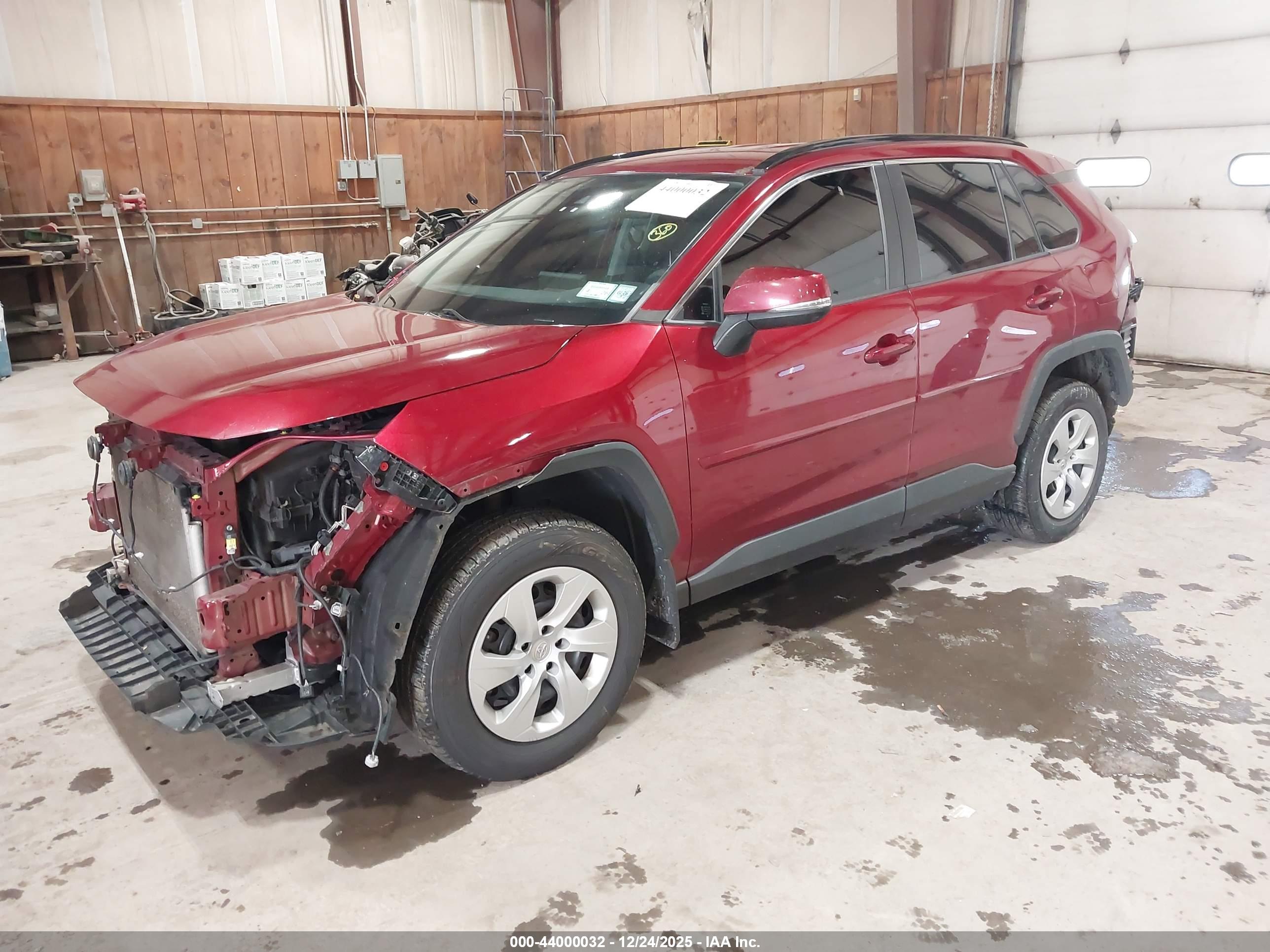TOYOTA RAV4 image 2