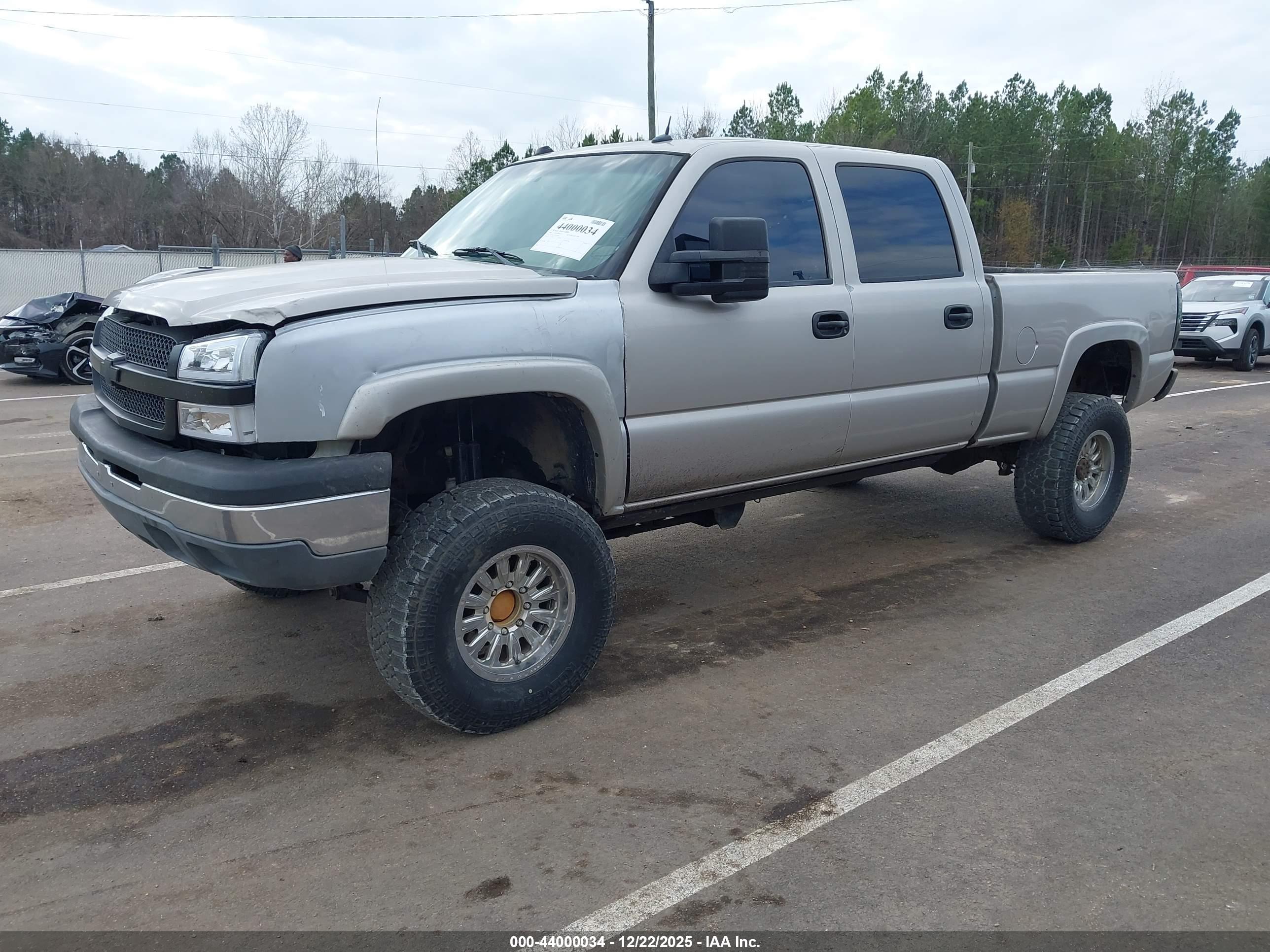 CHEVROLET SILVERADO image 2