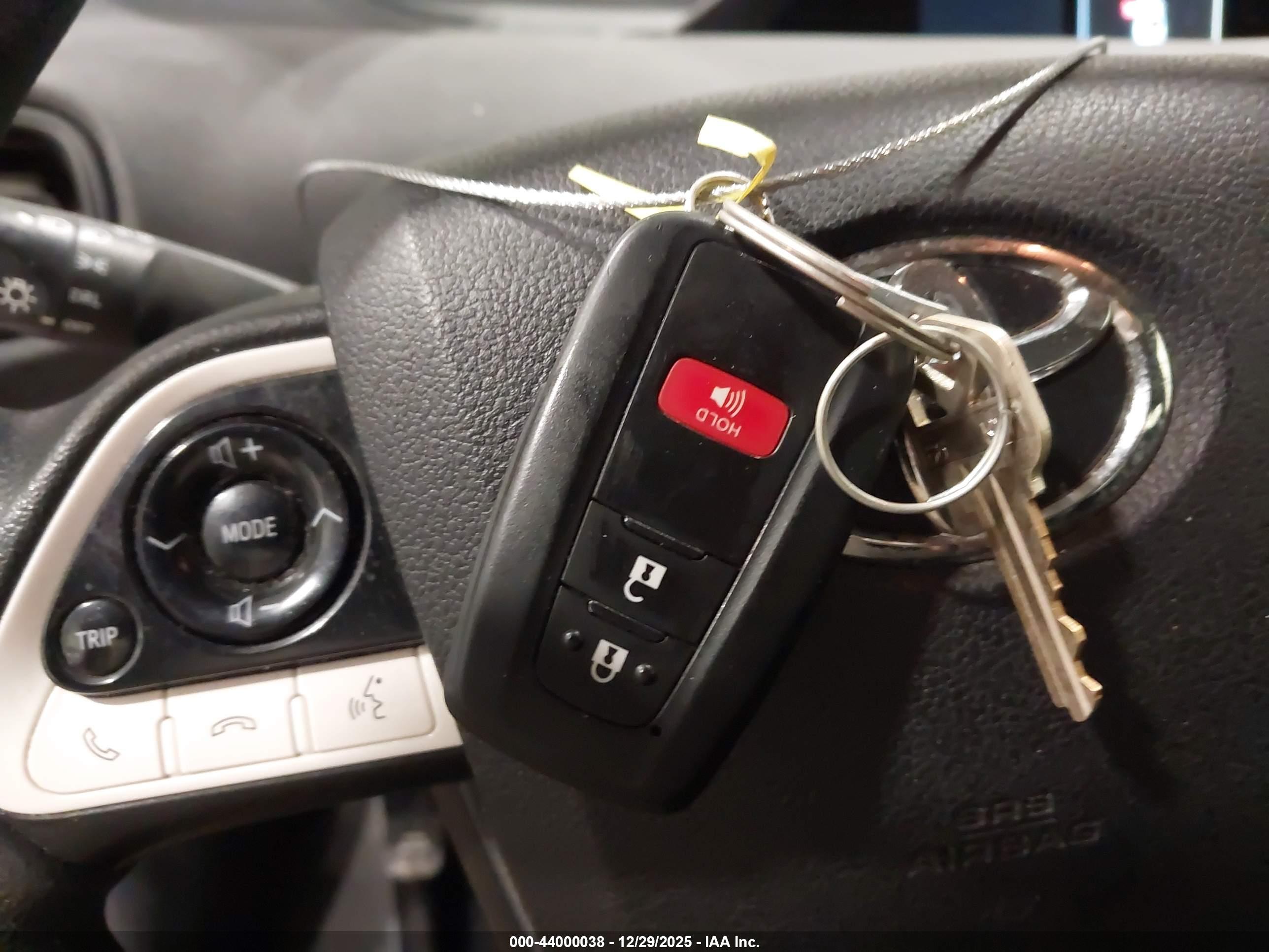 TOYOTA PRIUS image 11