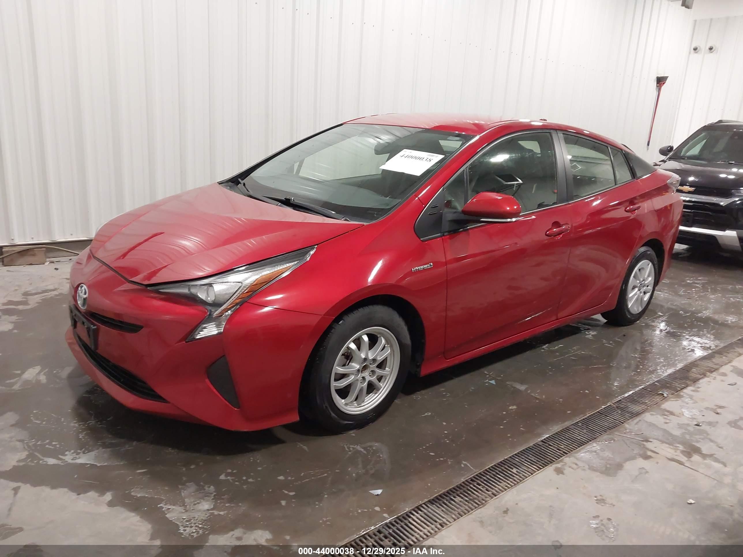 TOYOTA PRIUS image 2
