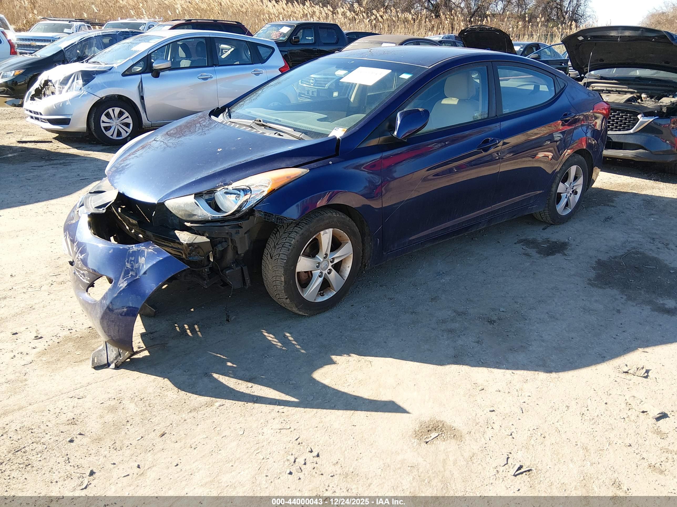 HYUNDAI ELANTRA image 2