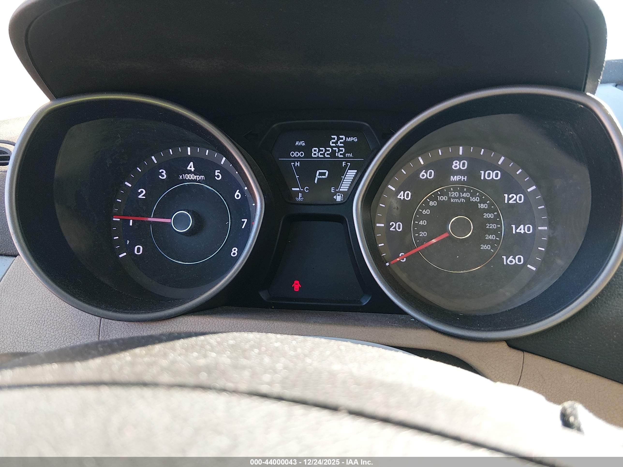 HYUNDAI ELANTRA image 7