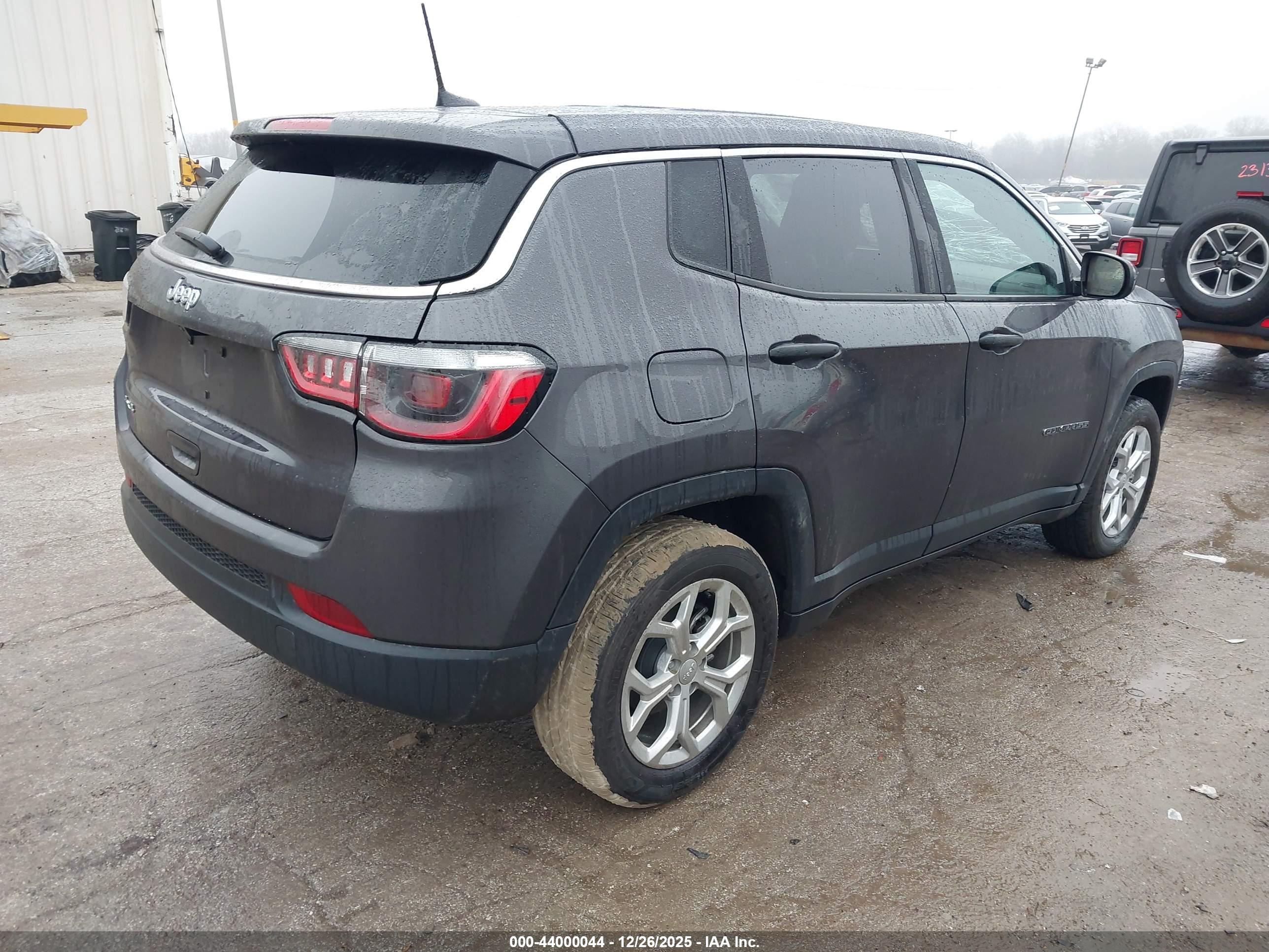 JEEP COMPASS image 4