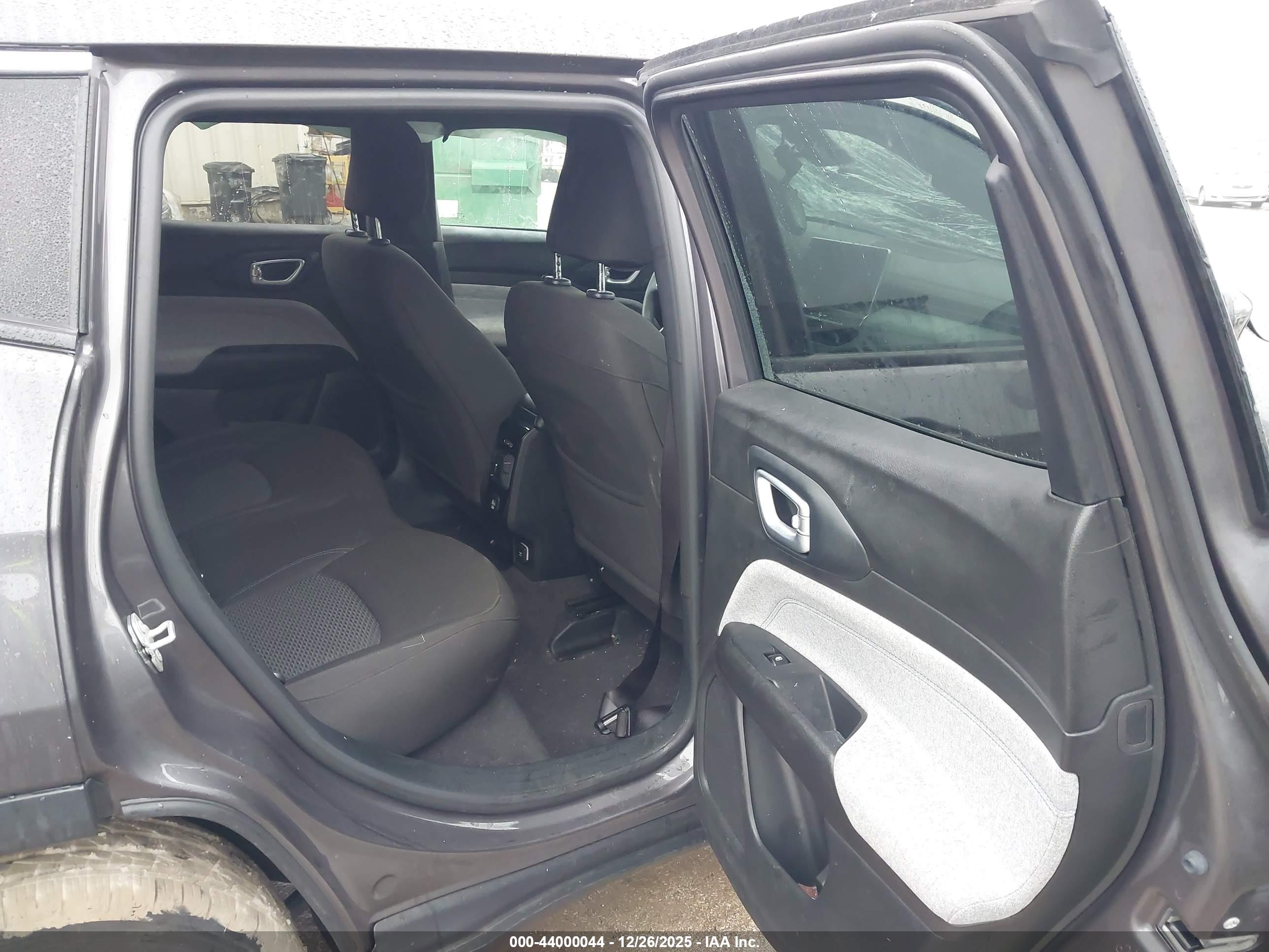 JEEP COMPASS image 8
