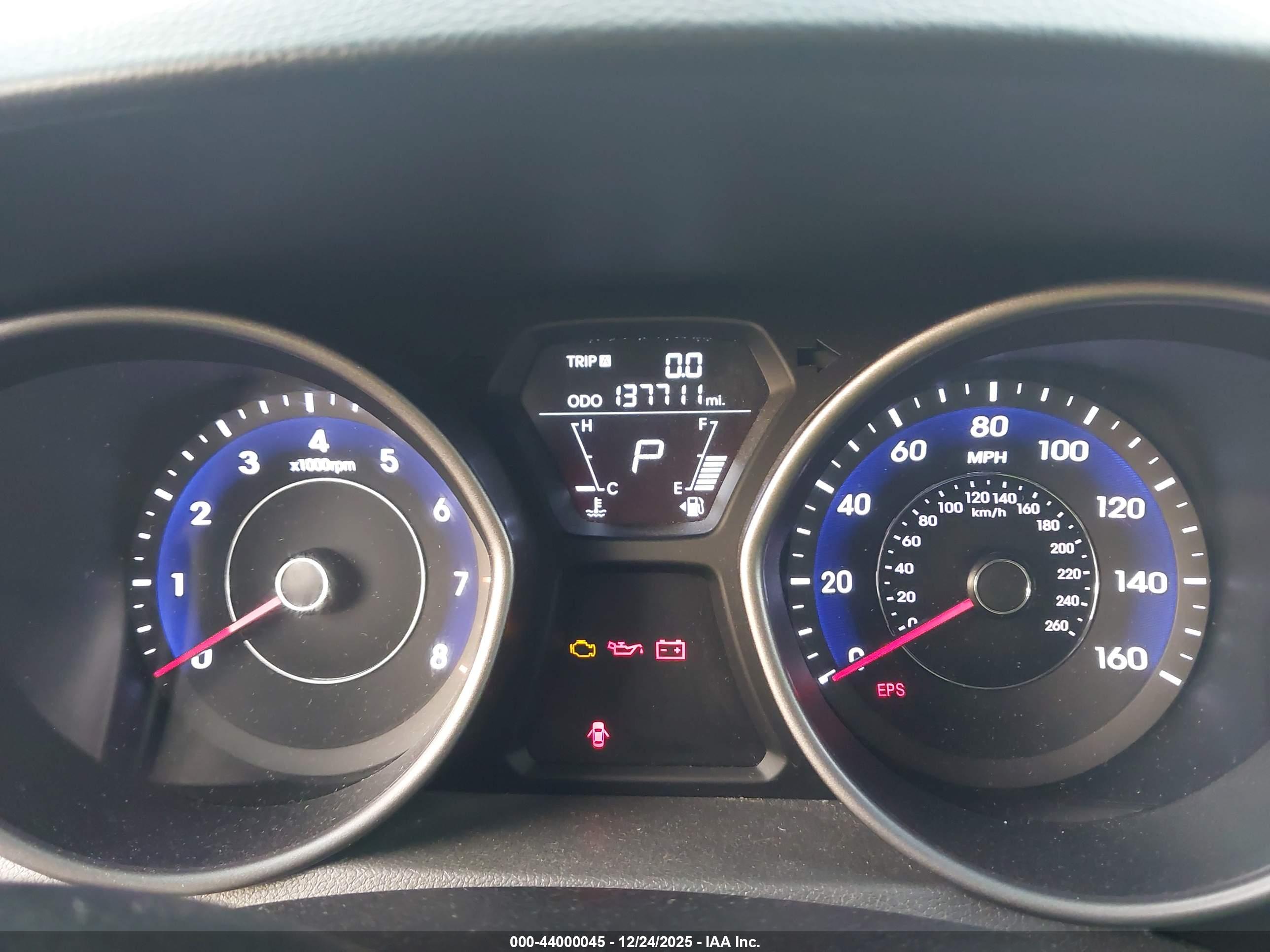 HYUNDAI ELANTRA image 7