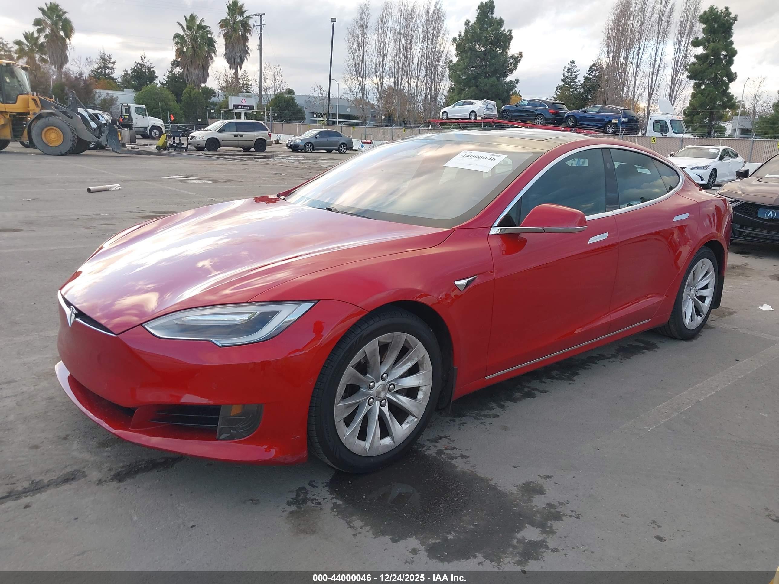 TESLA MODEL image 2