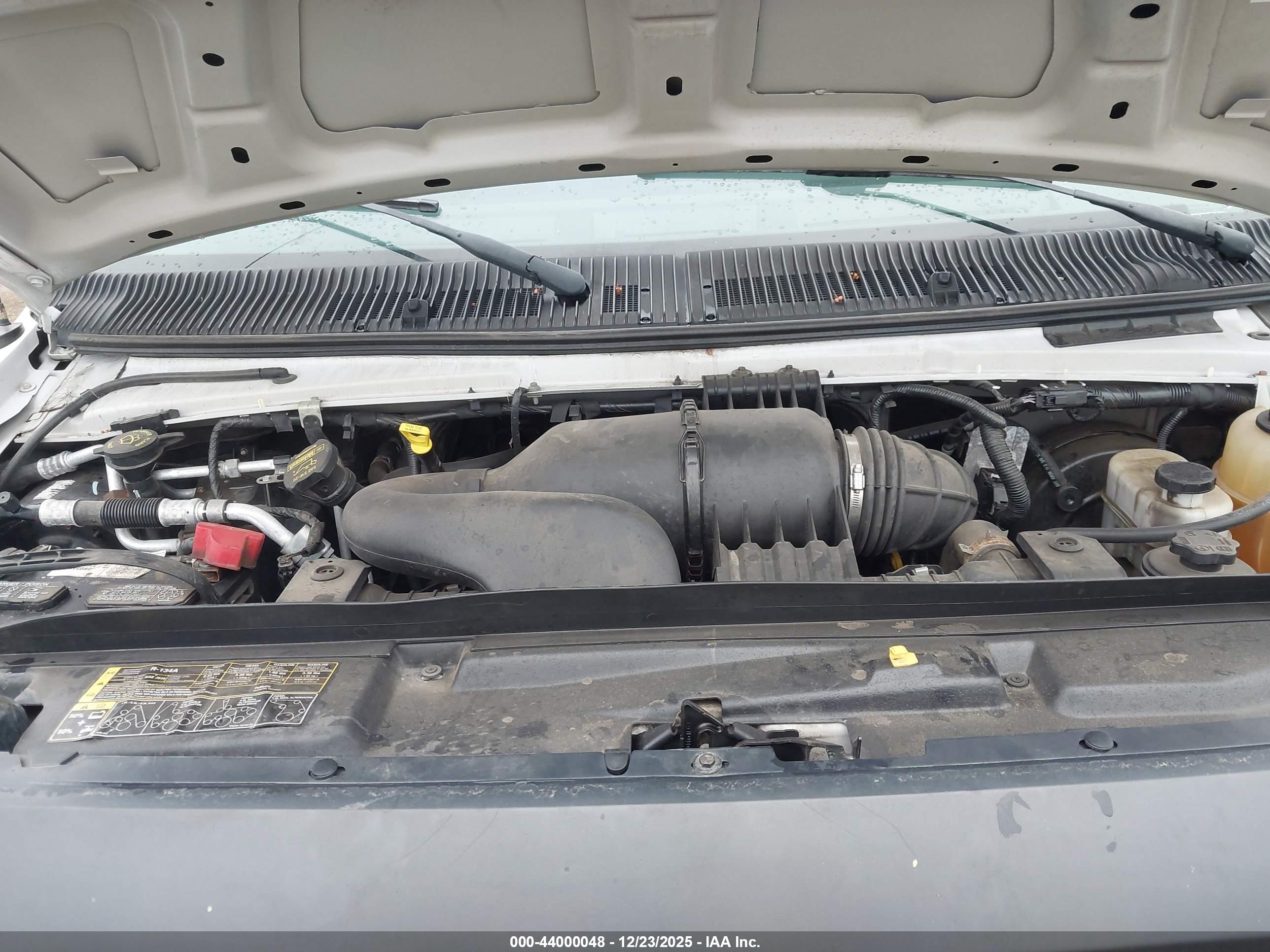 FORD E-150 image 10