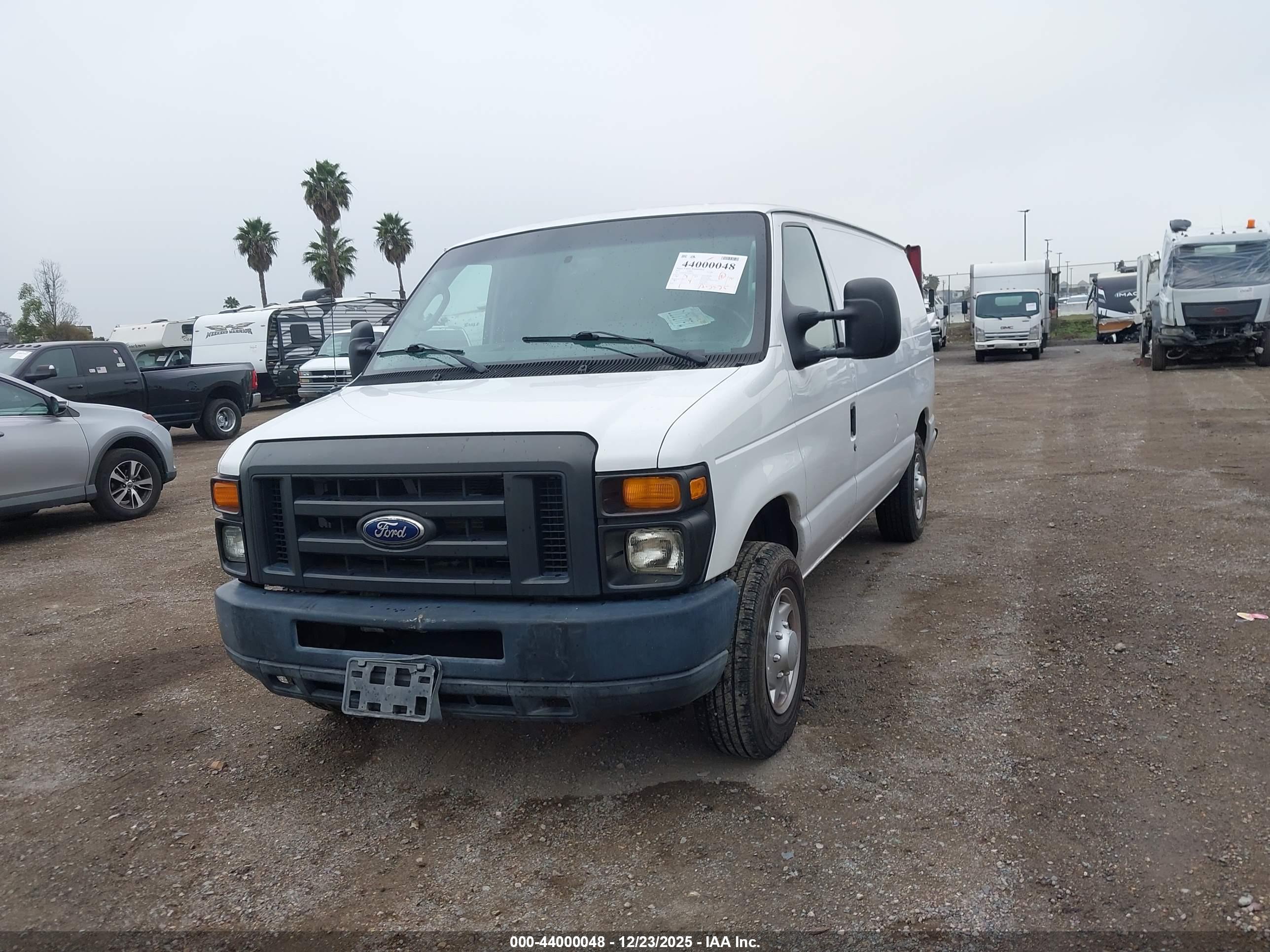 FORD E-150 image 6