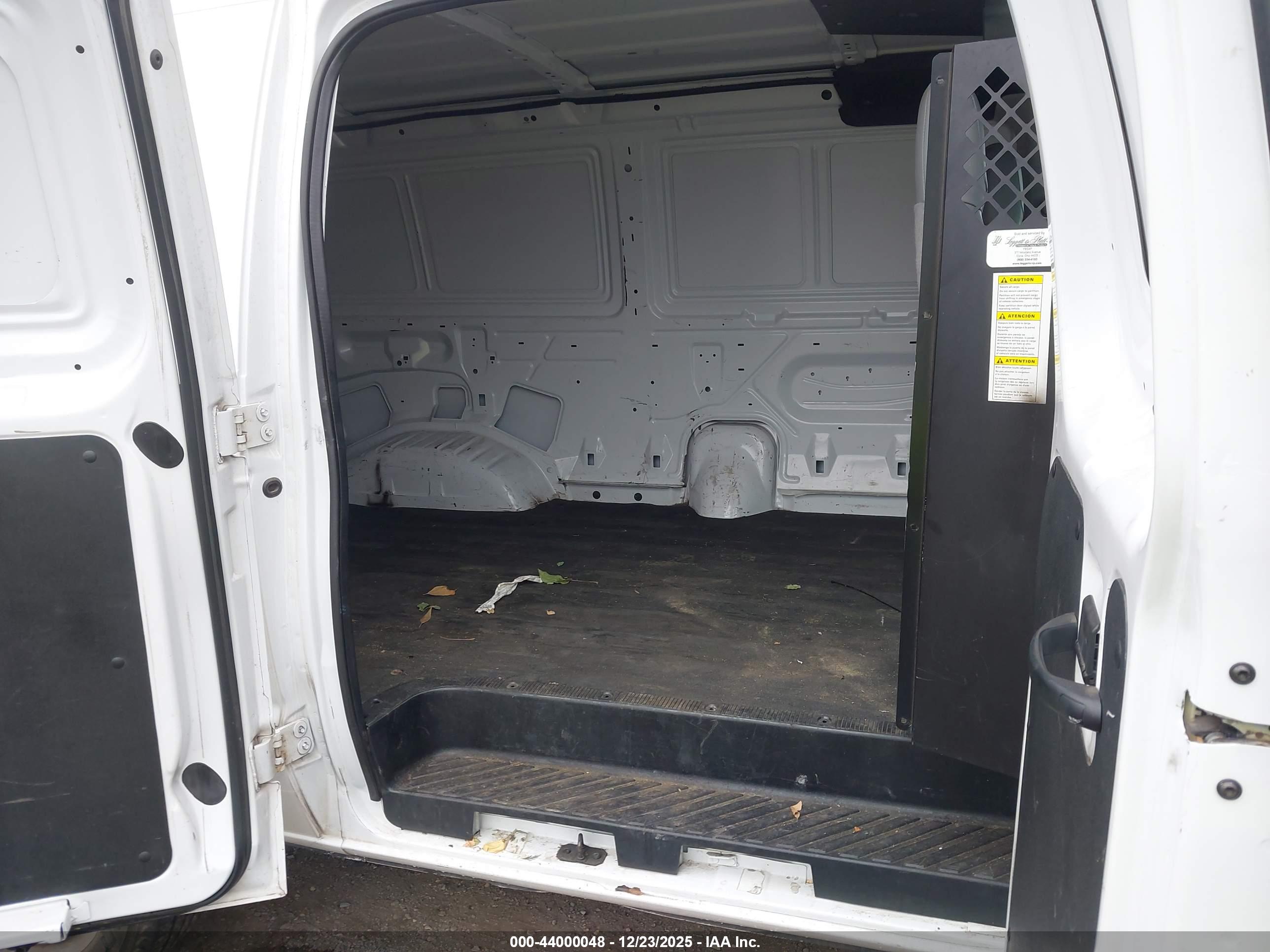 FORD E-150 image 8