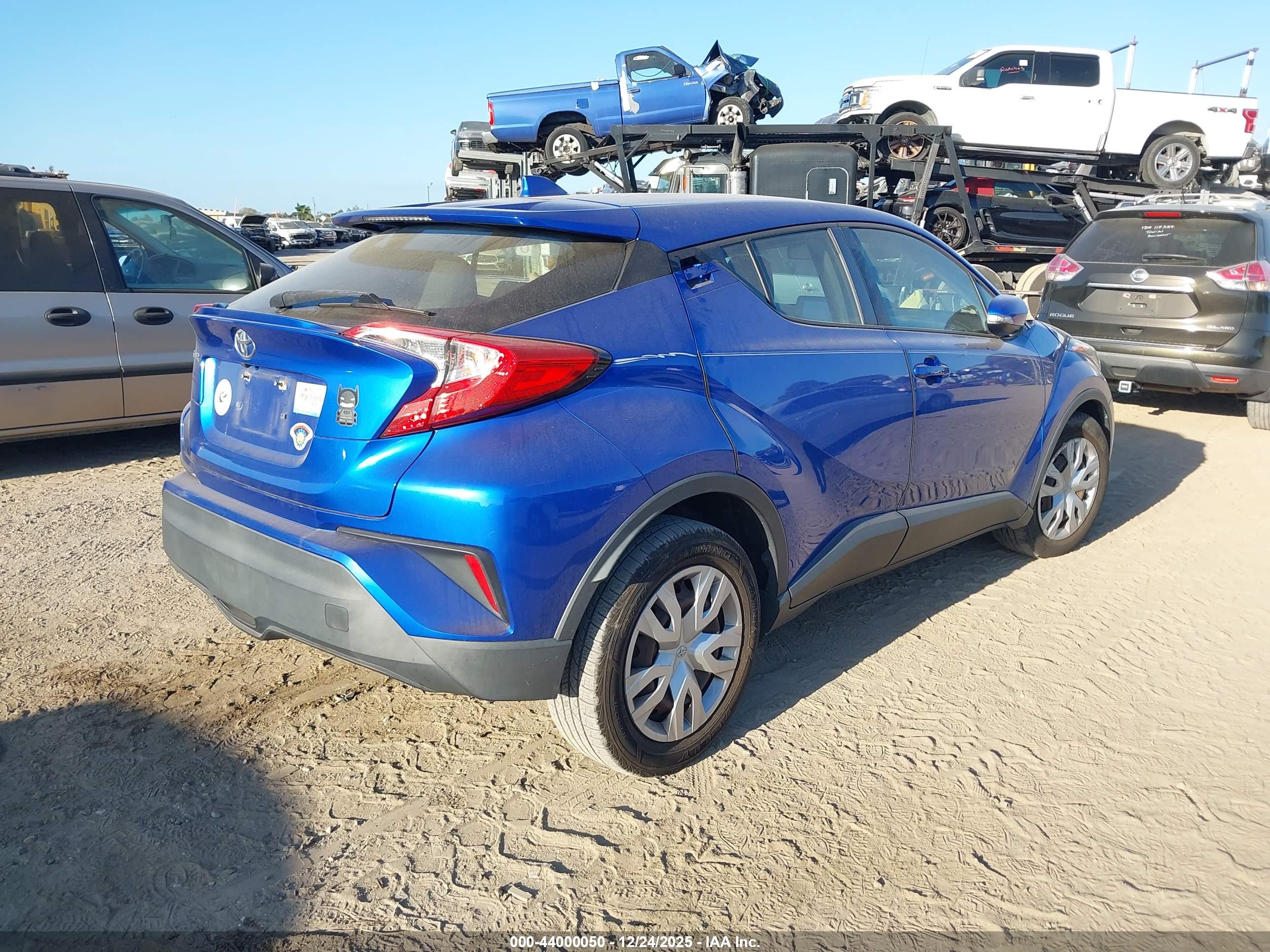 TOYOTA C-HR image 4